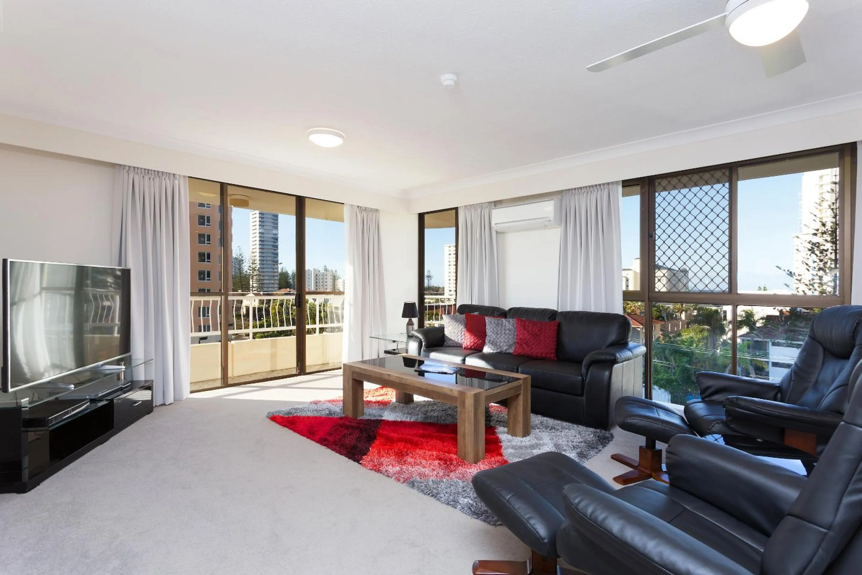 TV and multimedia in Capricornia Apartments