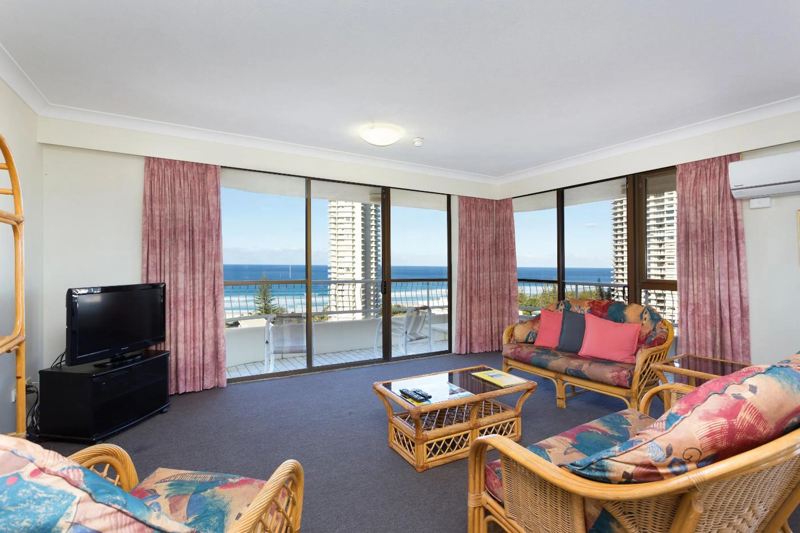 TV and multimedia in Capricornia Apartments