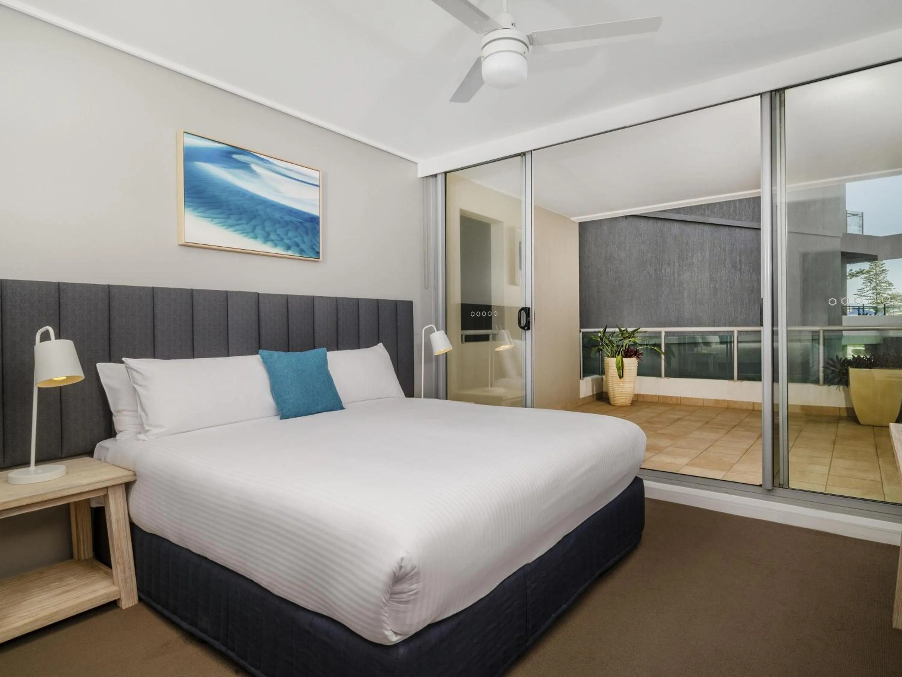 Bedroom, Bed in Mantra The Observatory