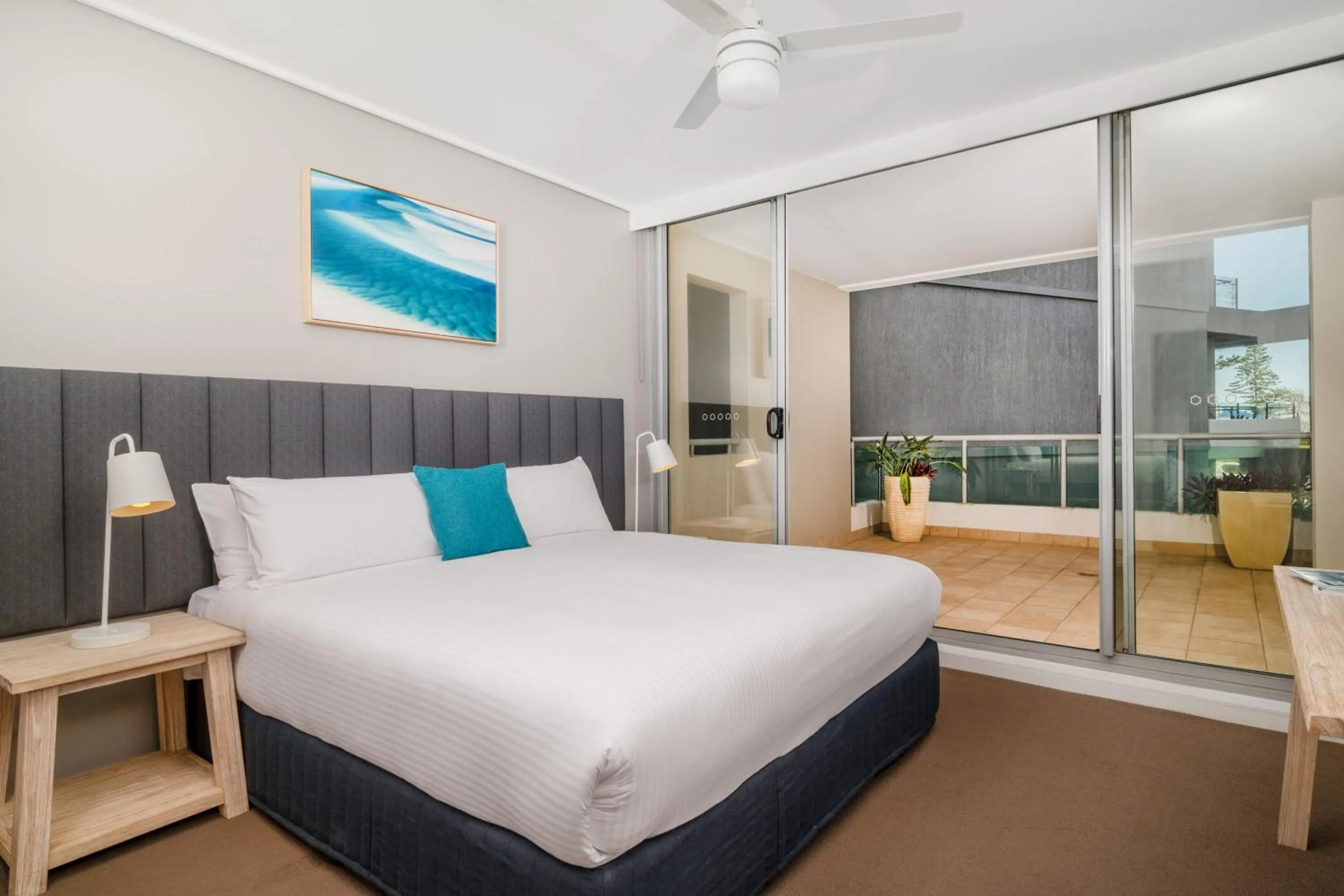 Bedroom, Bed in Mantra The Observatory