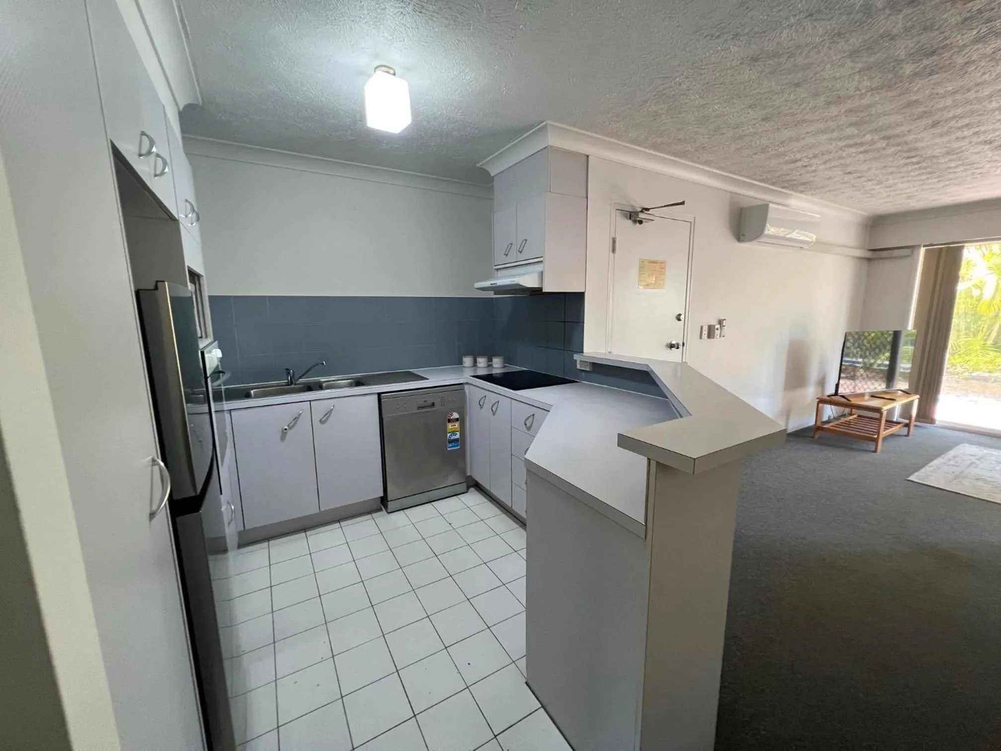 Kitchen or kitchenette in Cascade Gardens Apartments