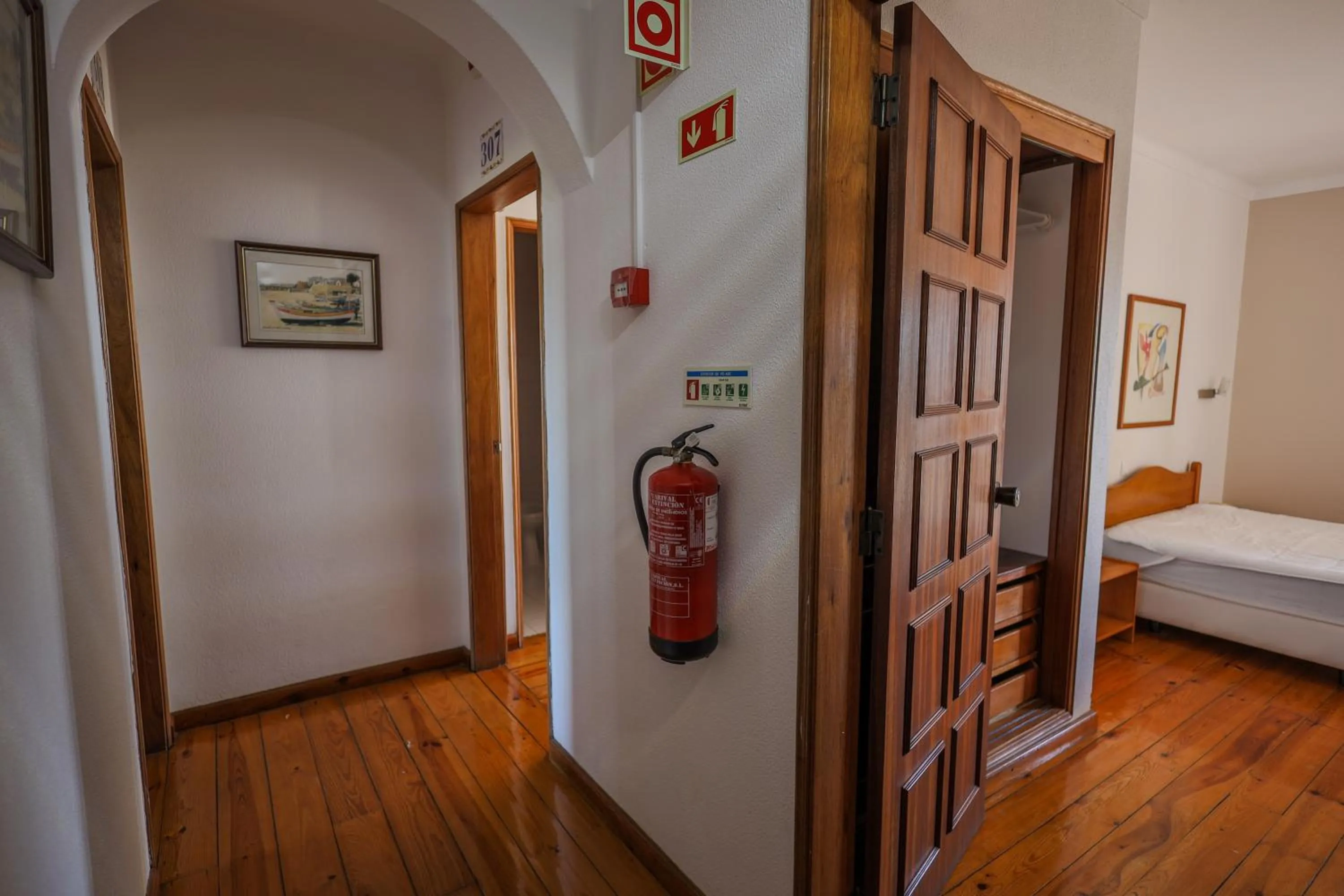 Bed in Portimão Center Hotel by Umbral