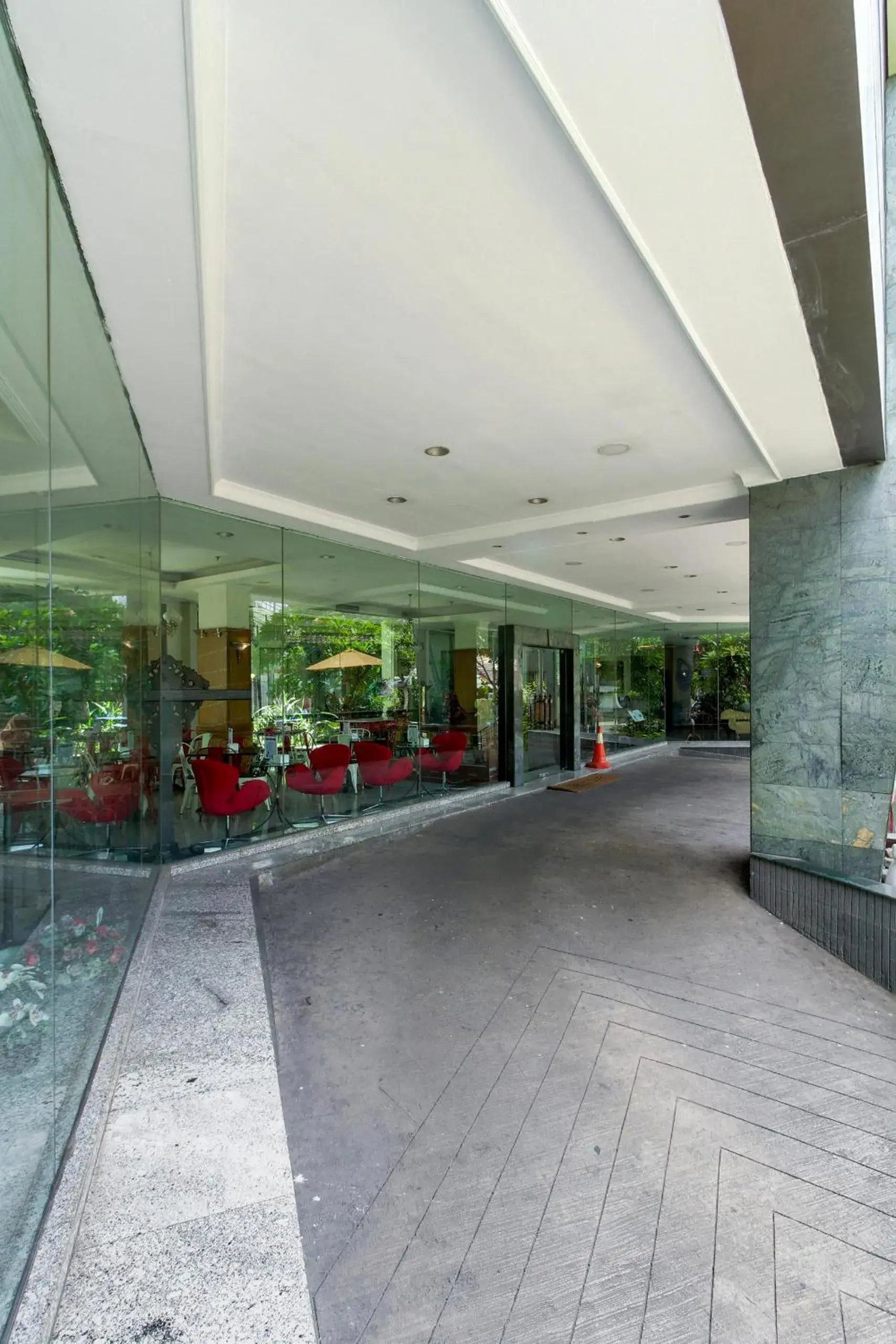 Facade/entrance in Paragon Wahid Hasyim Facade/entrance in Paragon Wahid Hasyim