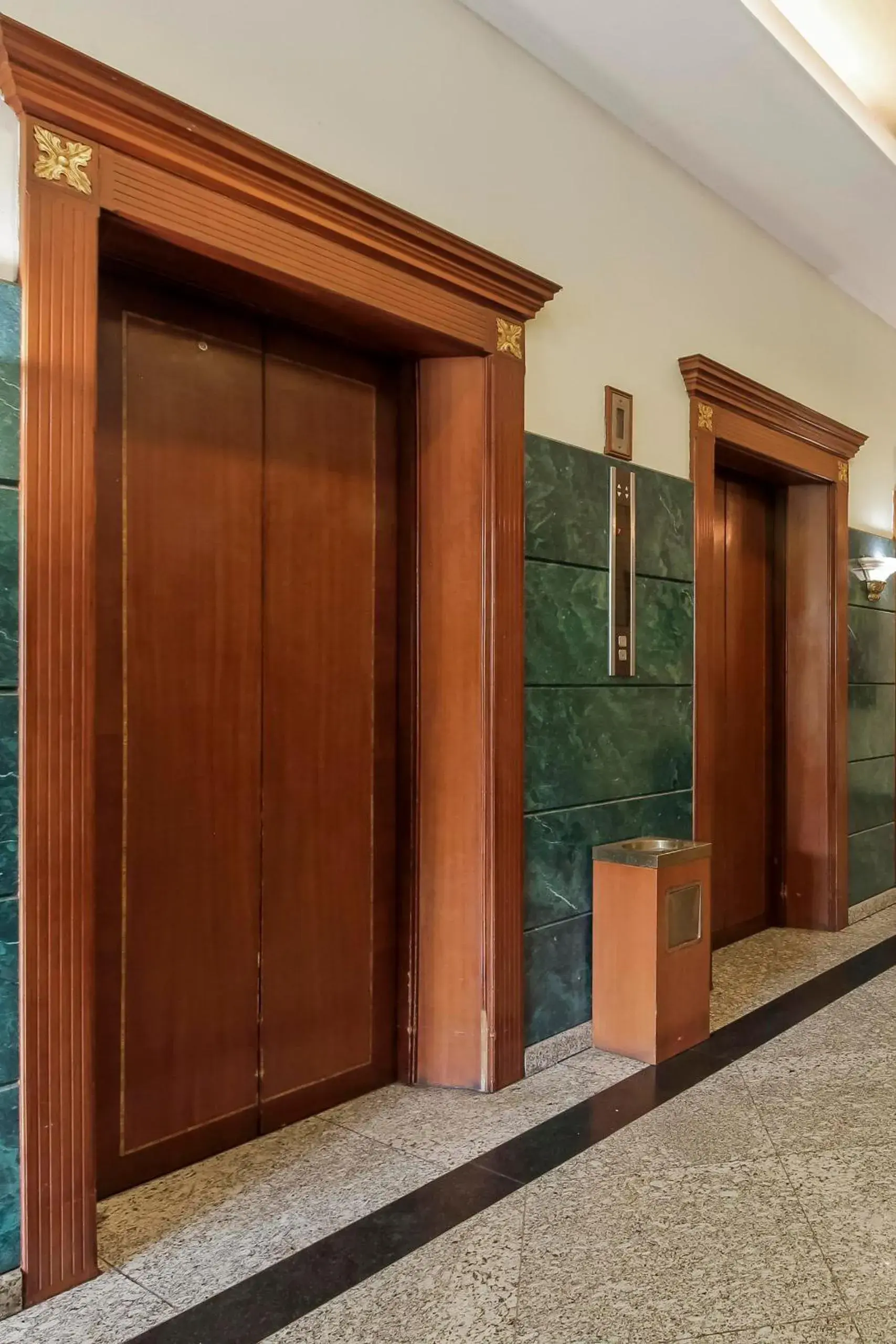 Facade/entrance in Paragon Wahid Hasyim Facade/entrance in Paragon Wahid Hasyim