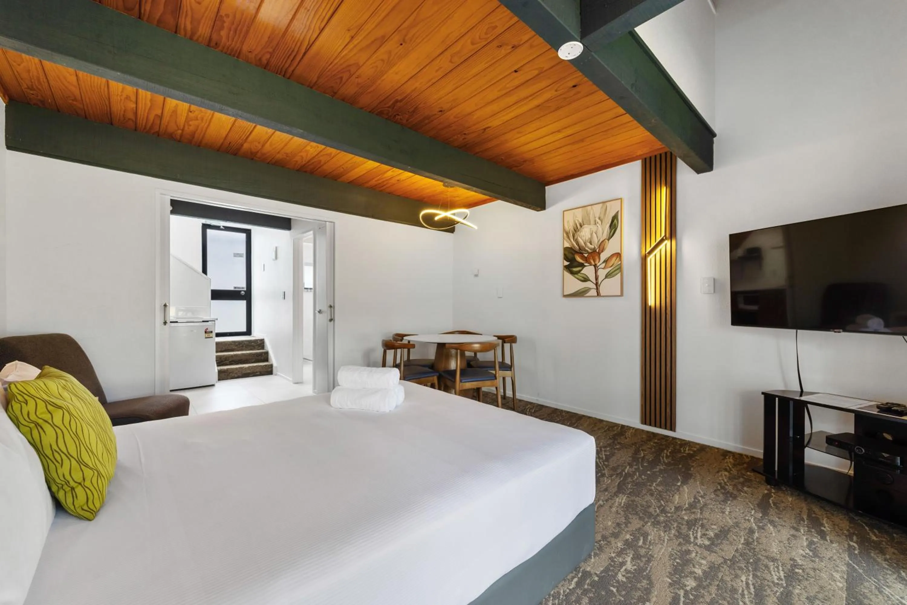 Bed in Wylie Court Motor Lodge