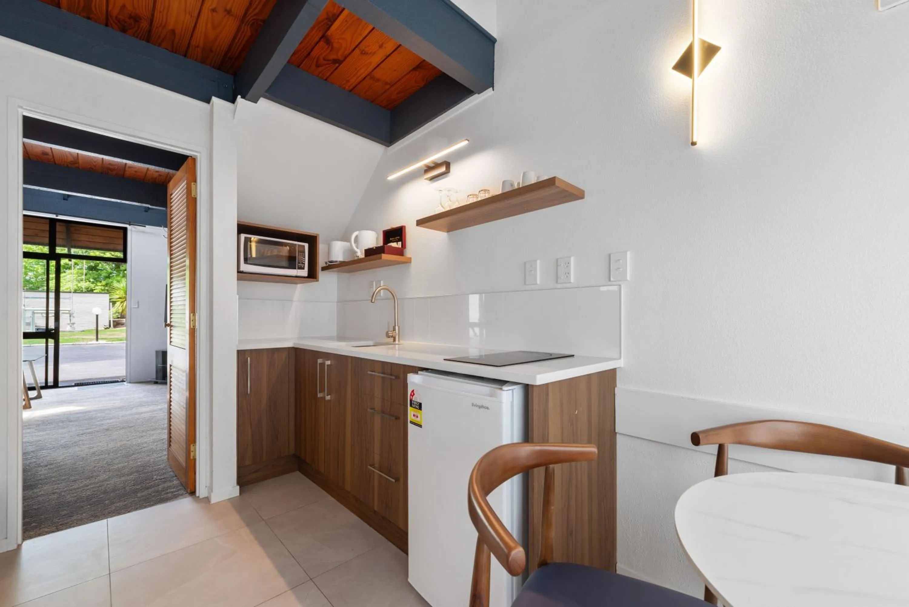 Kitchen or kitchenette in Wylie Court Motor Lodge