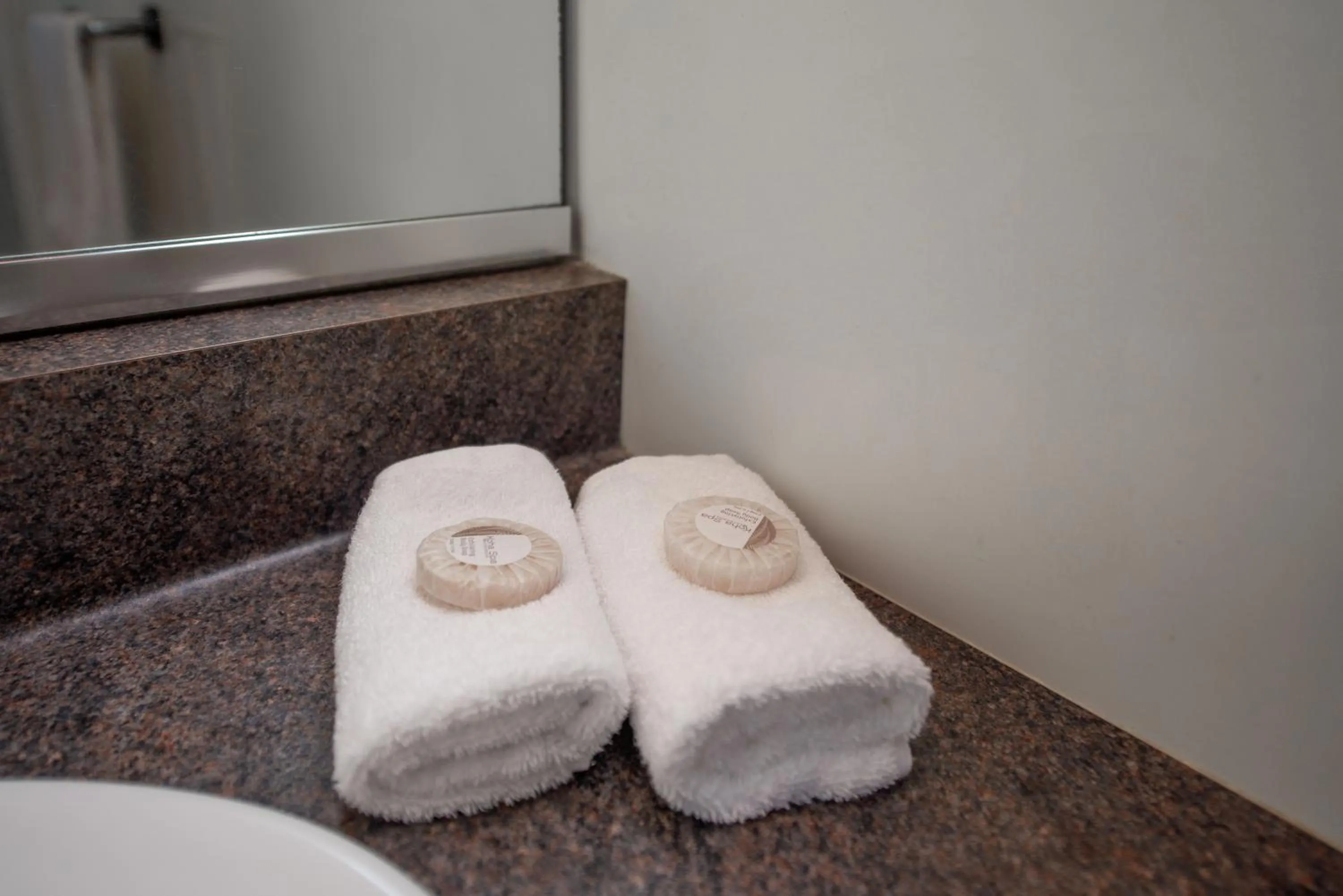 Bathroom in Wylie Court Motor Lodge