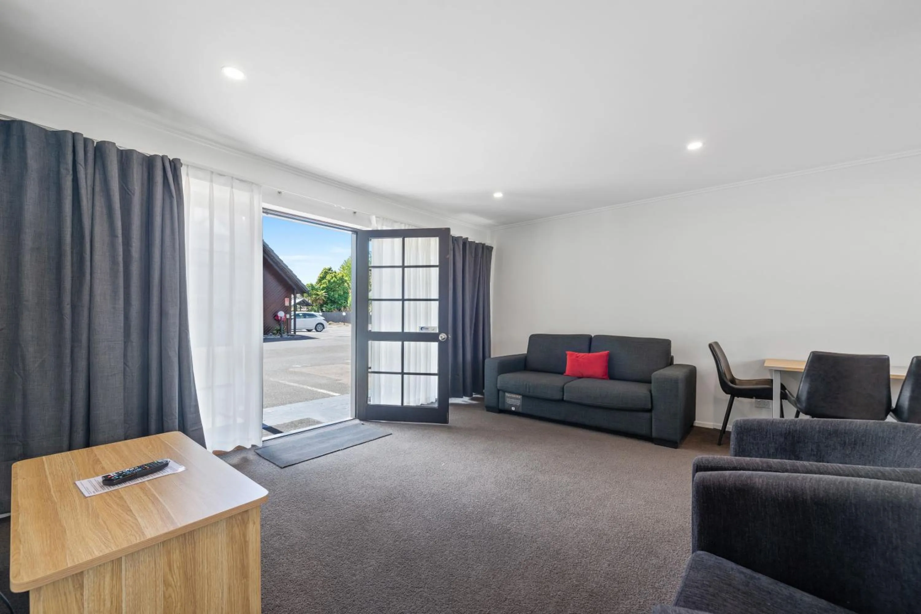Living room in Wylie Court Motor Lodge