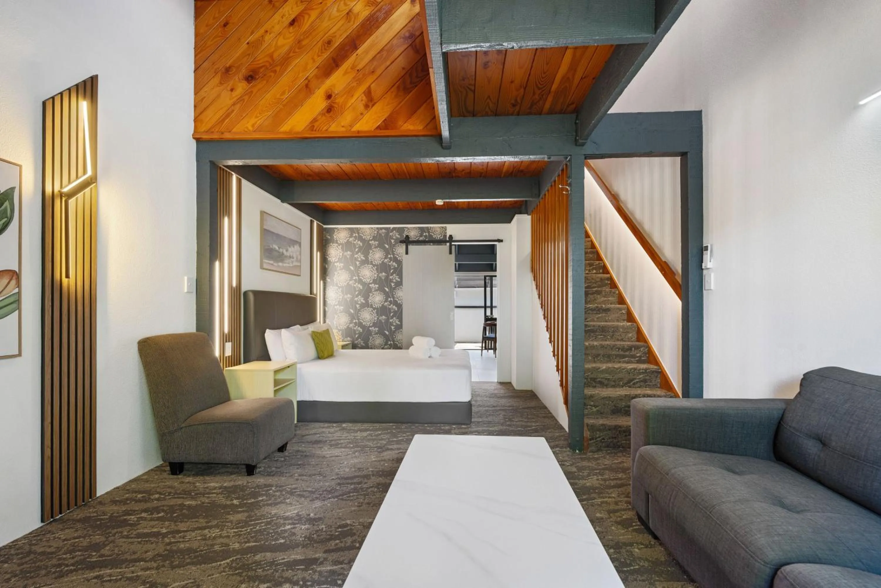 Bed in Wylie Court Motor Lodge