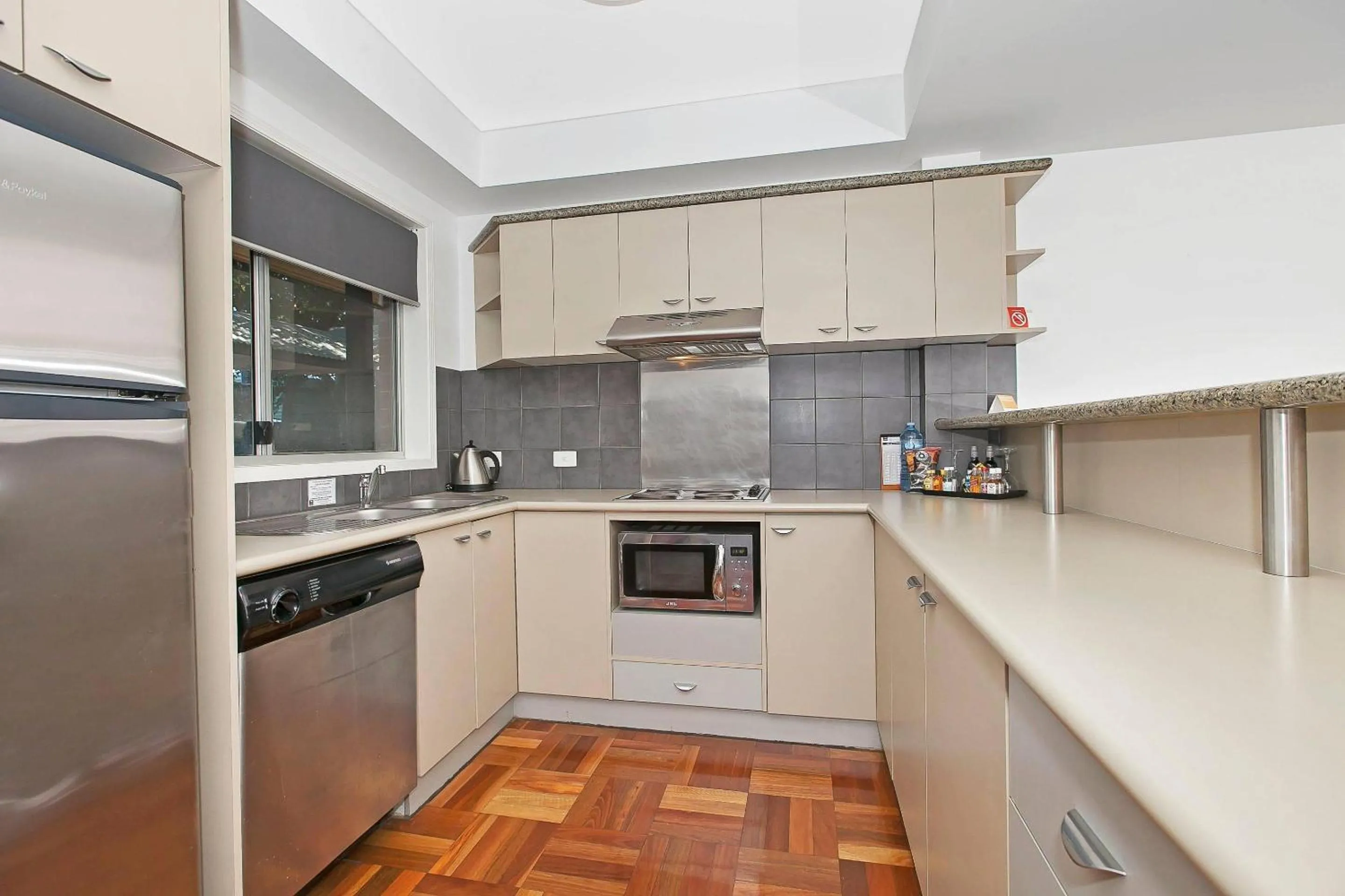 Bedroom in Comfort Inn & Apartments Northgate Airport