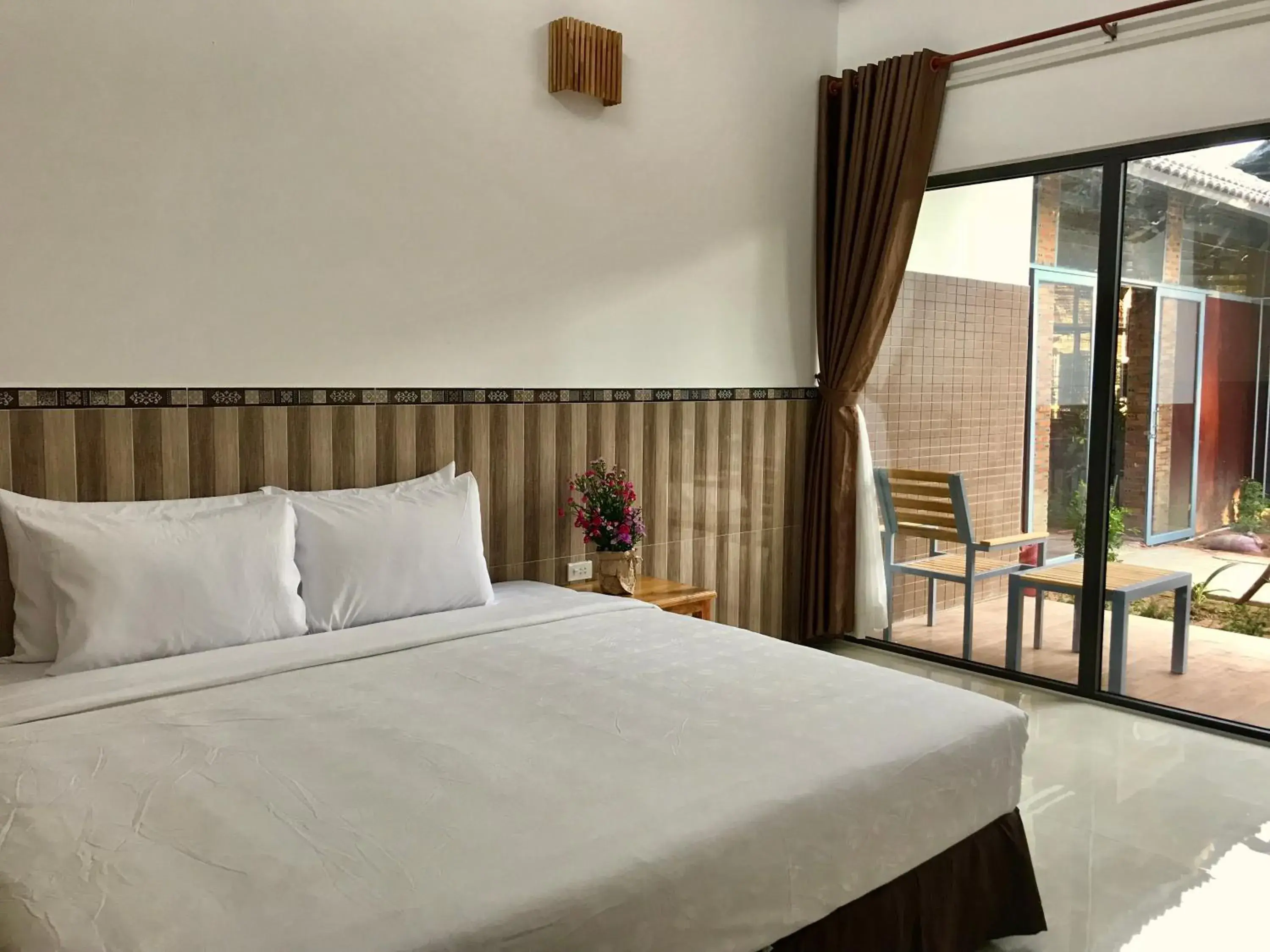 Double Room with Garden View in Canary Bungalow Double Room with Garden View in Canary Bungalow