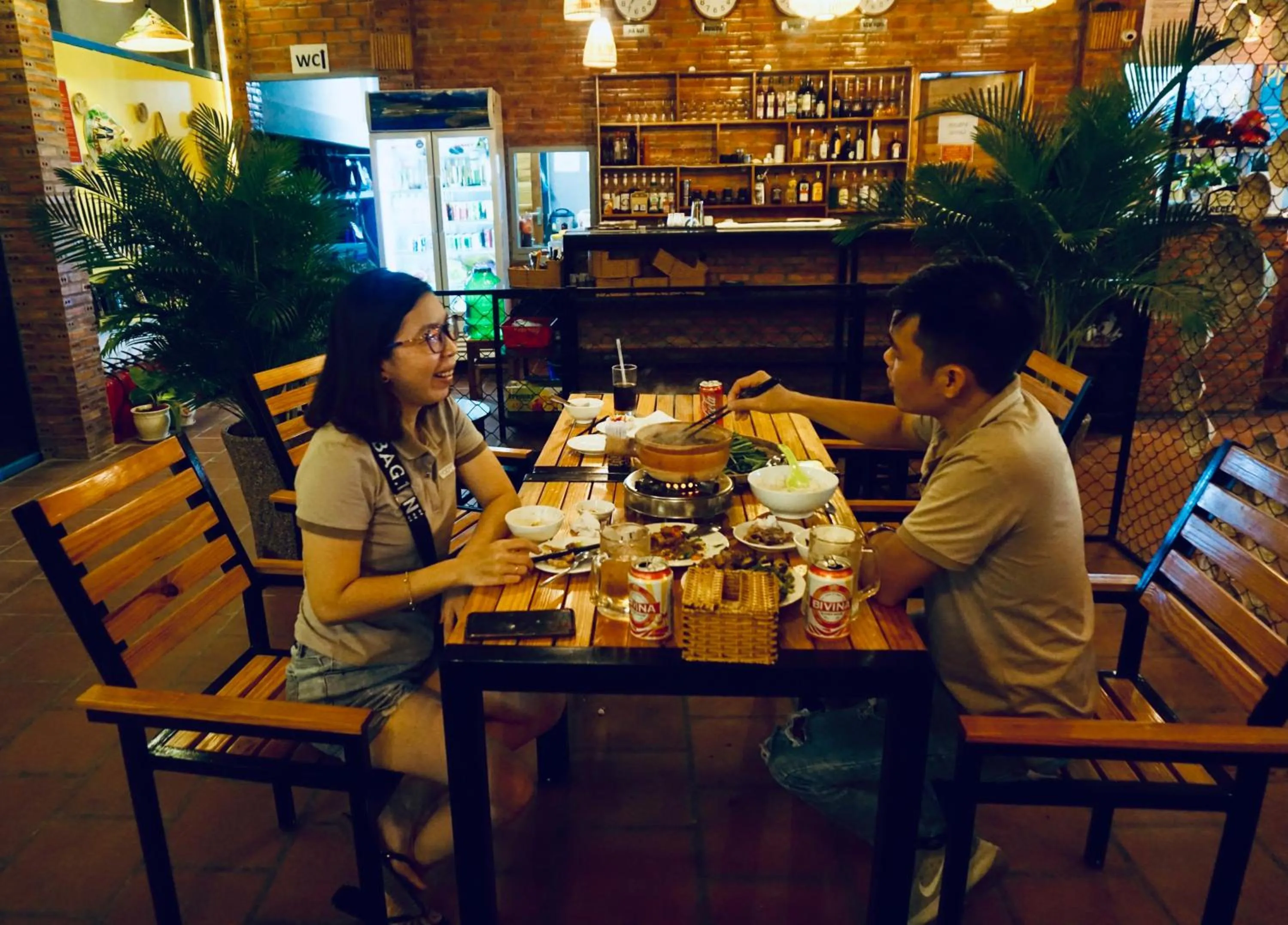 Restaurant/places to eat in Canary Bungalow