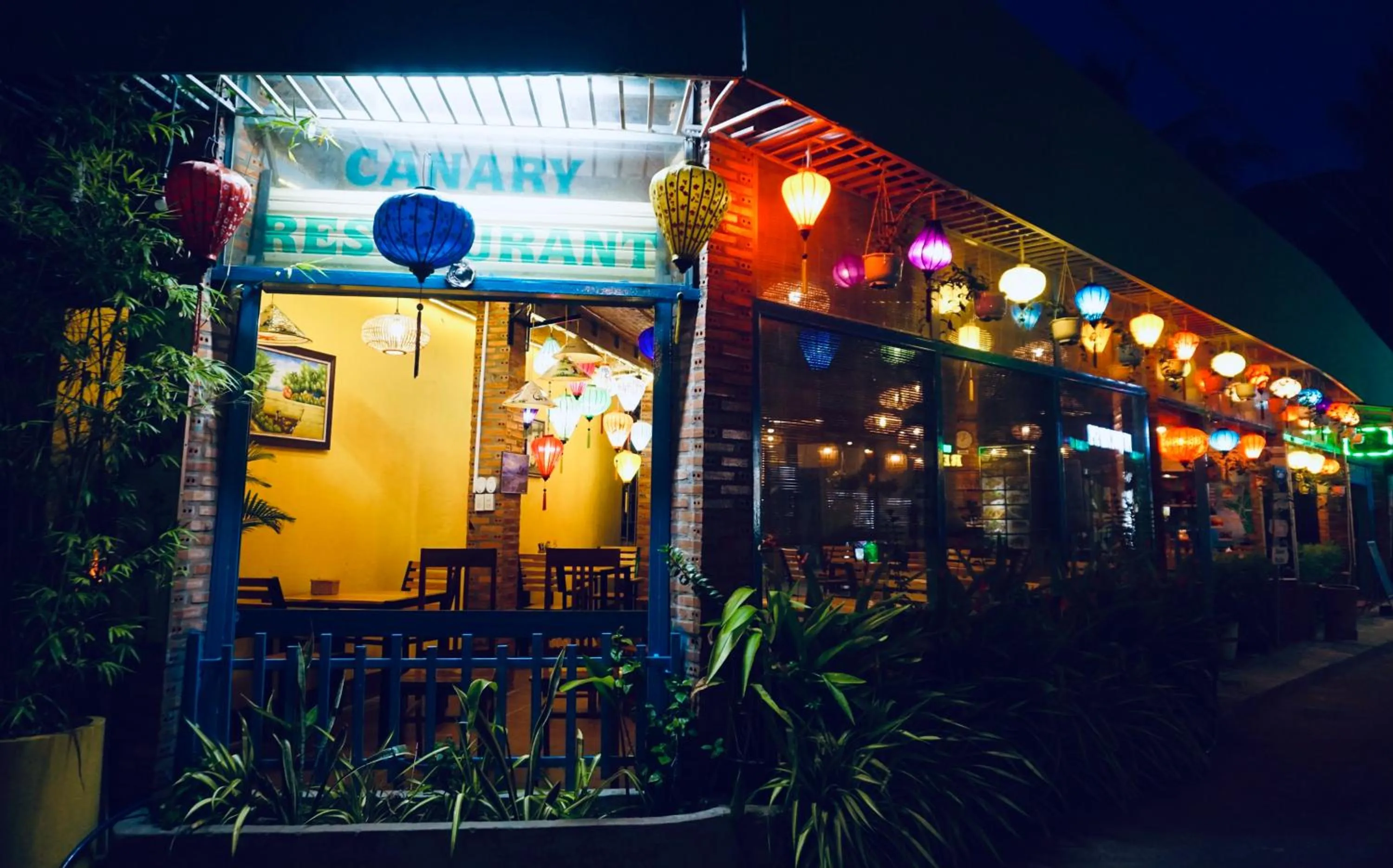 Facade/entrance in Canary Bungalow