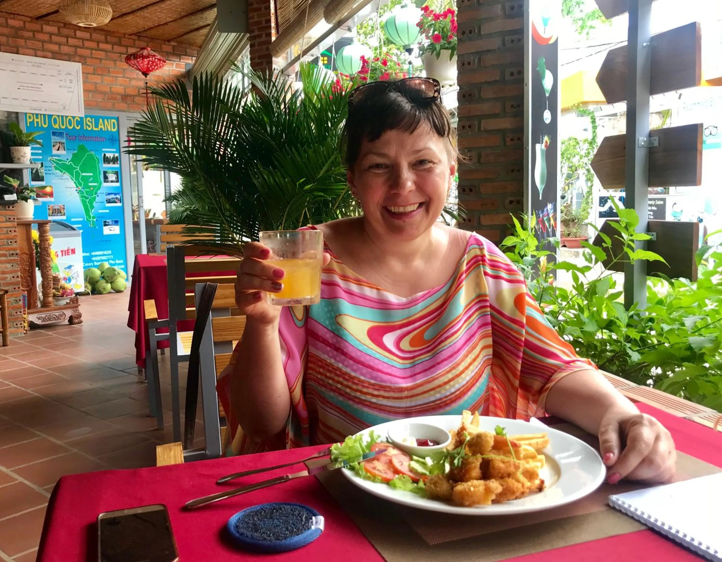 Restaurant/places to eat in Canary Bungalow