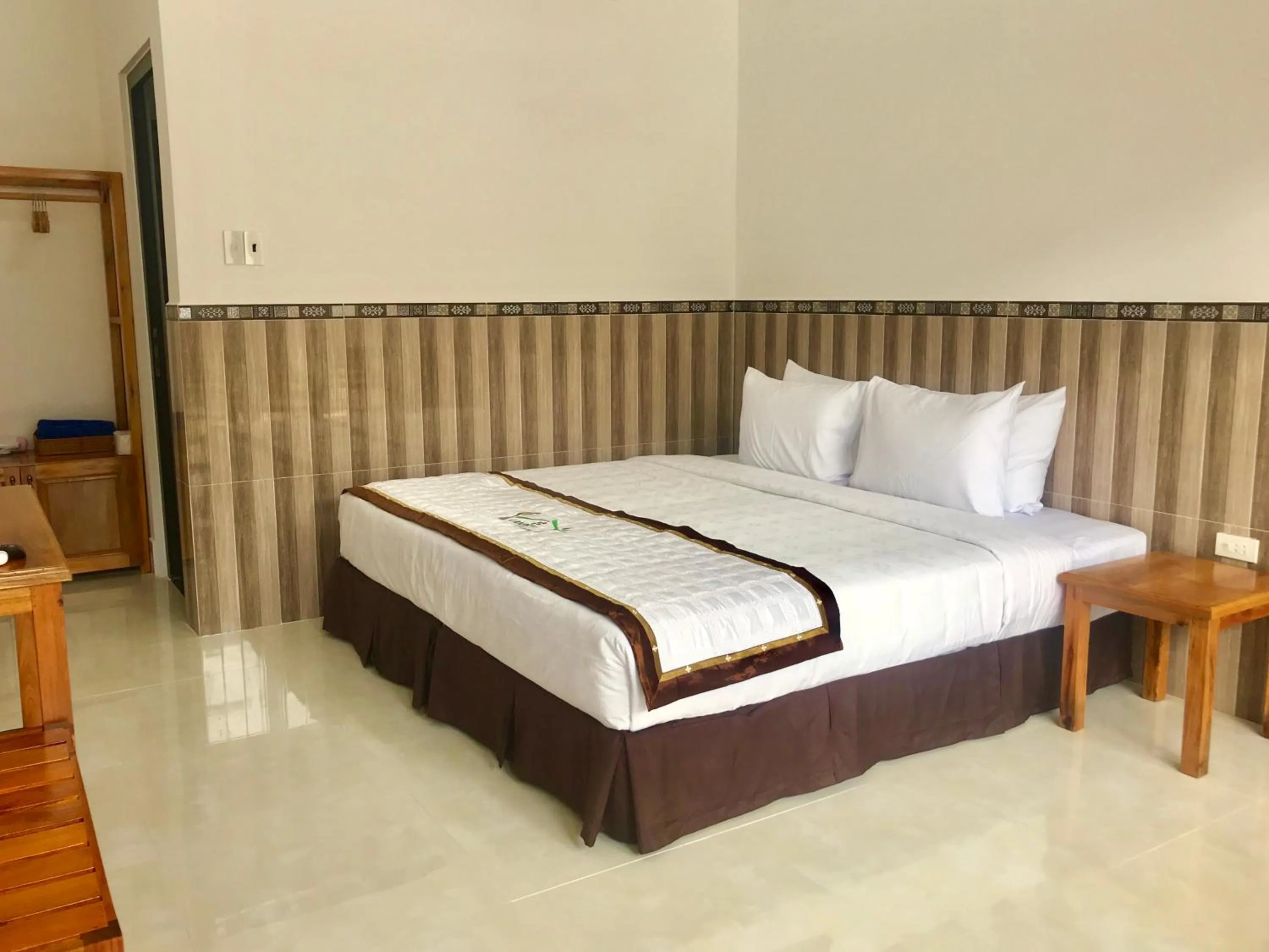 Bed in Canary Bungalow