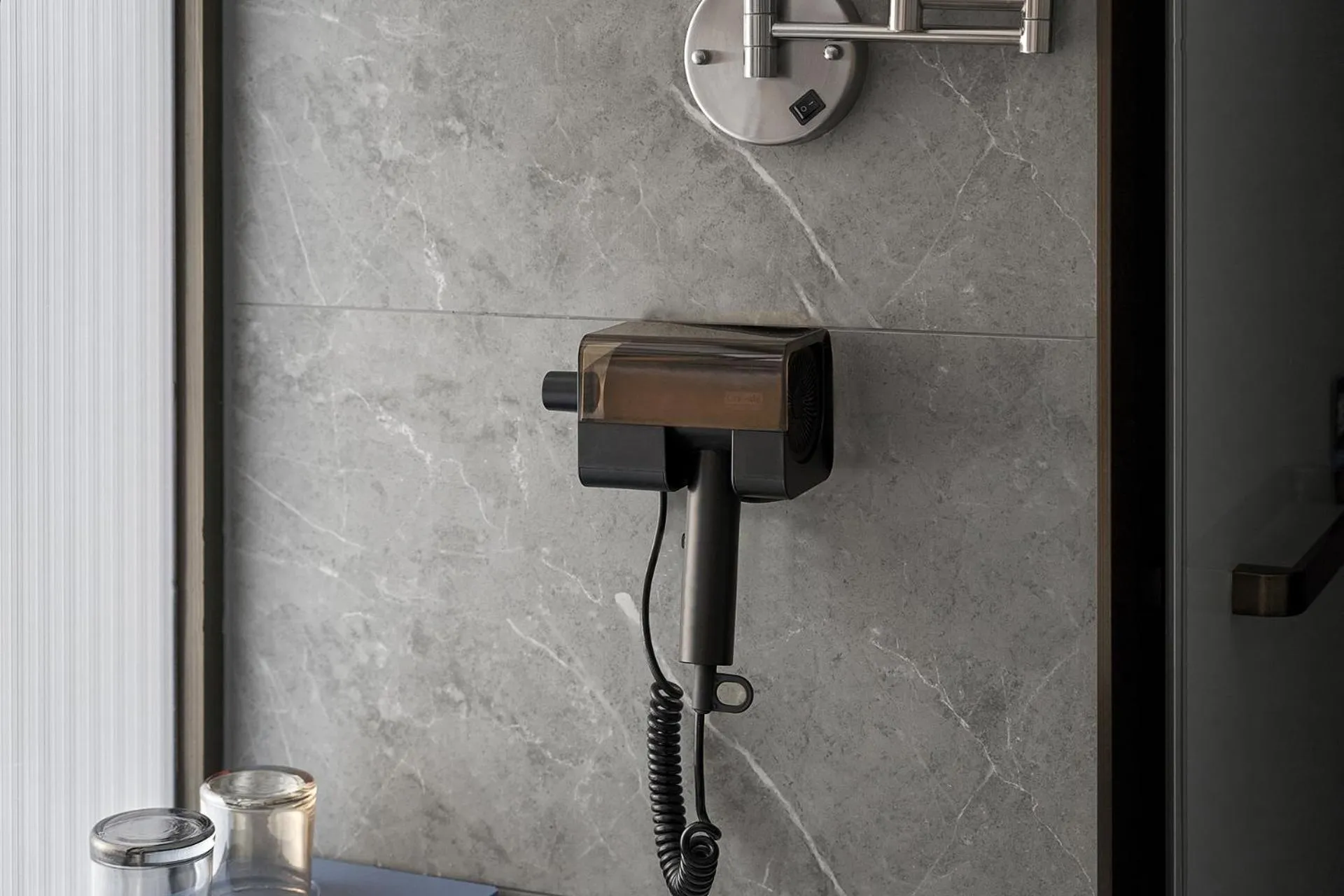 hair dryier in Fengyue Light Shang Hotel Guangzhou Baiyun Airport Store