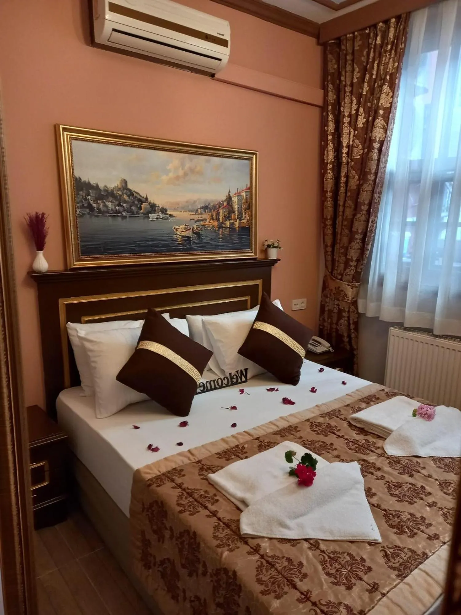 Bedroom, Bed in Emirhan Hotel, Sultanahmet