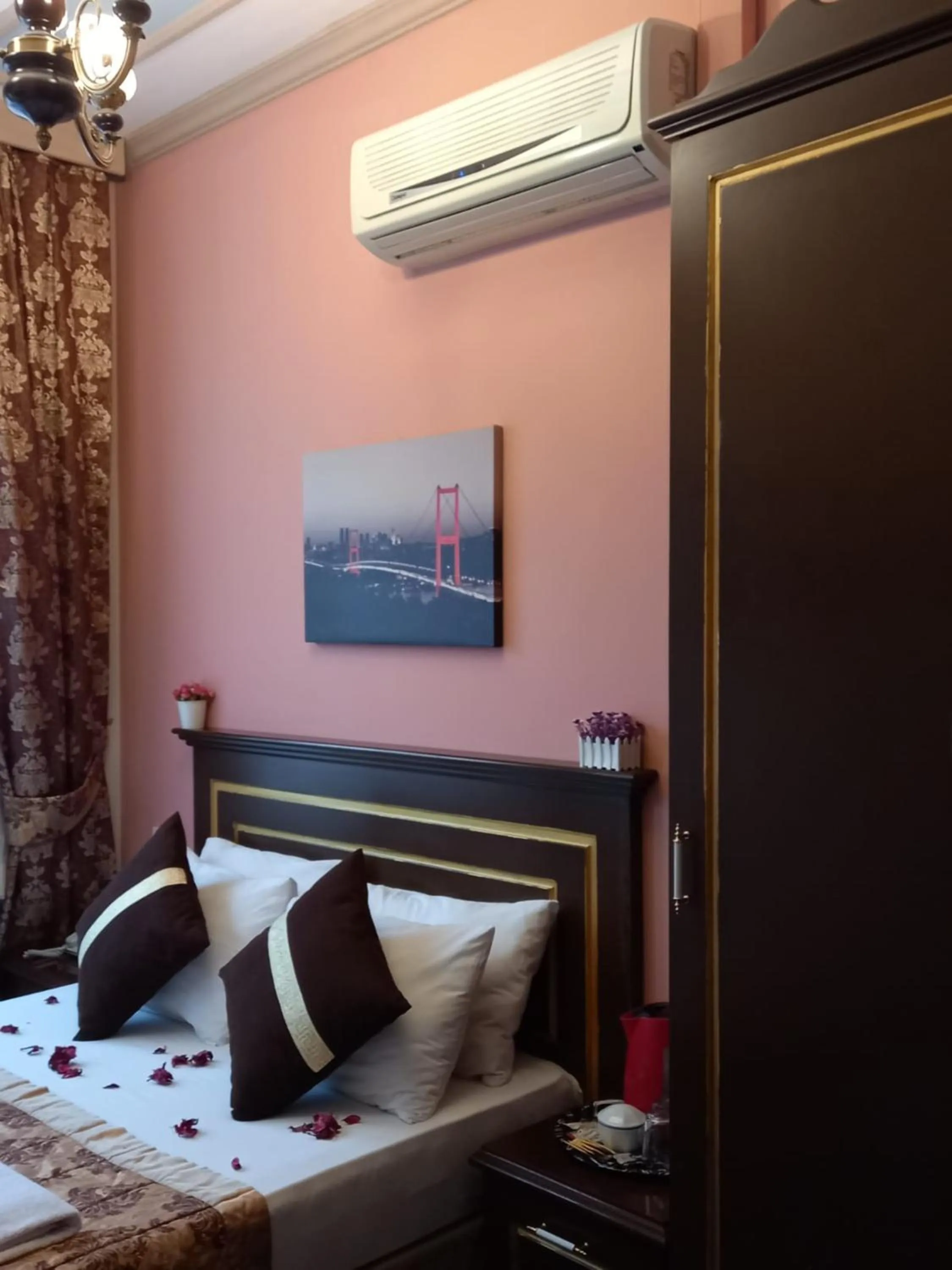 Bedroom, Bed in Emirhan Hotel, Sultanahmet