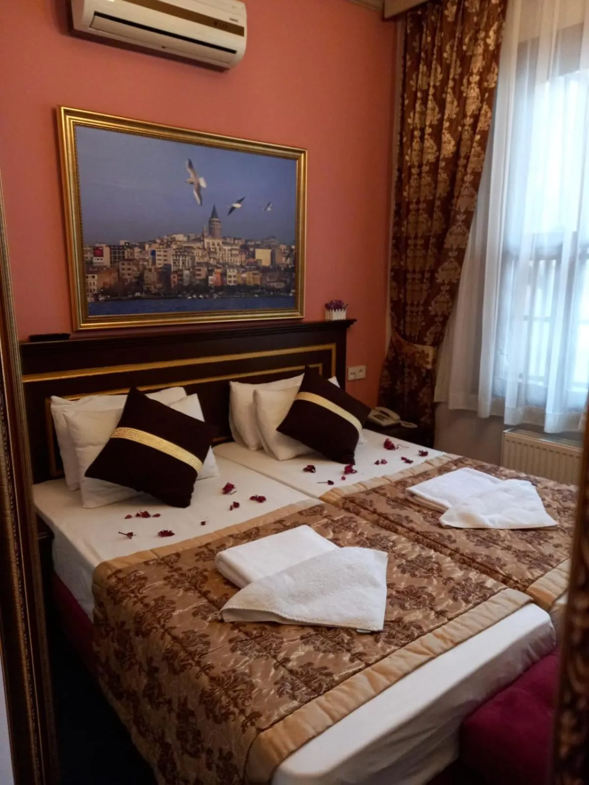 Bedroom, Bed in Emirhan Hotel, Sultanahmet
