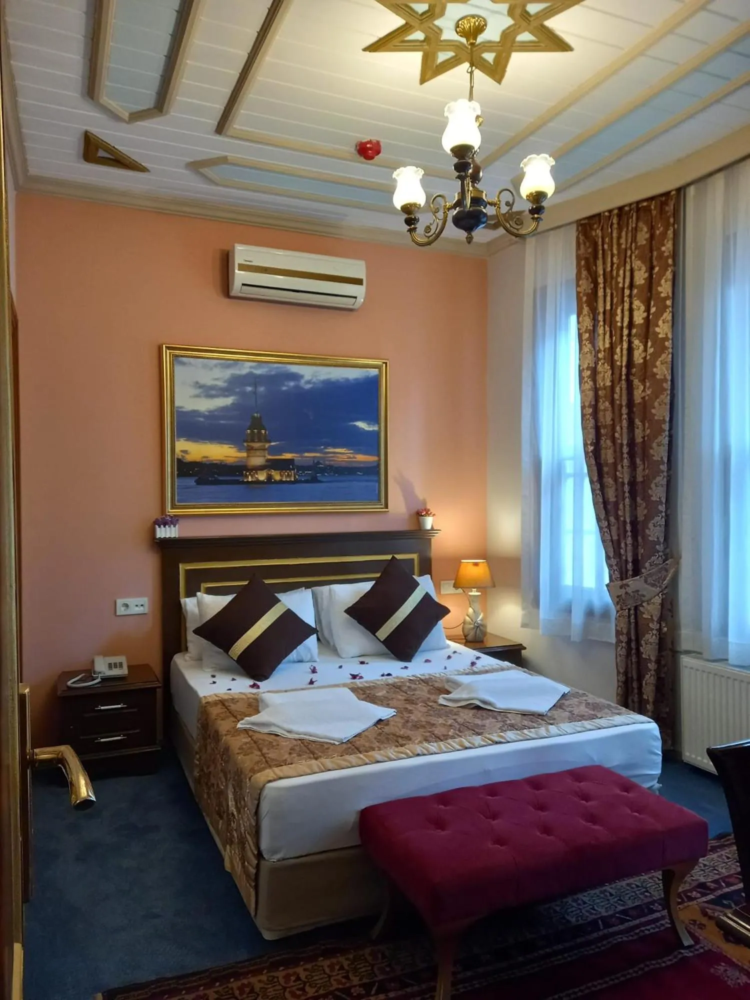 Bedroom, Bed in Emirhan Hotel, Sultanahmet