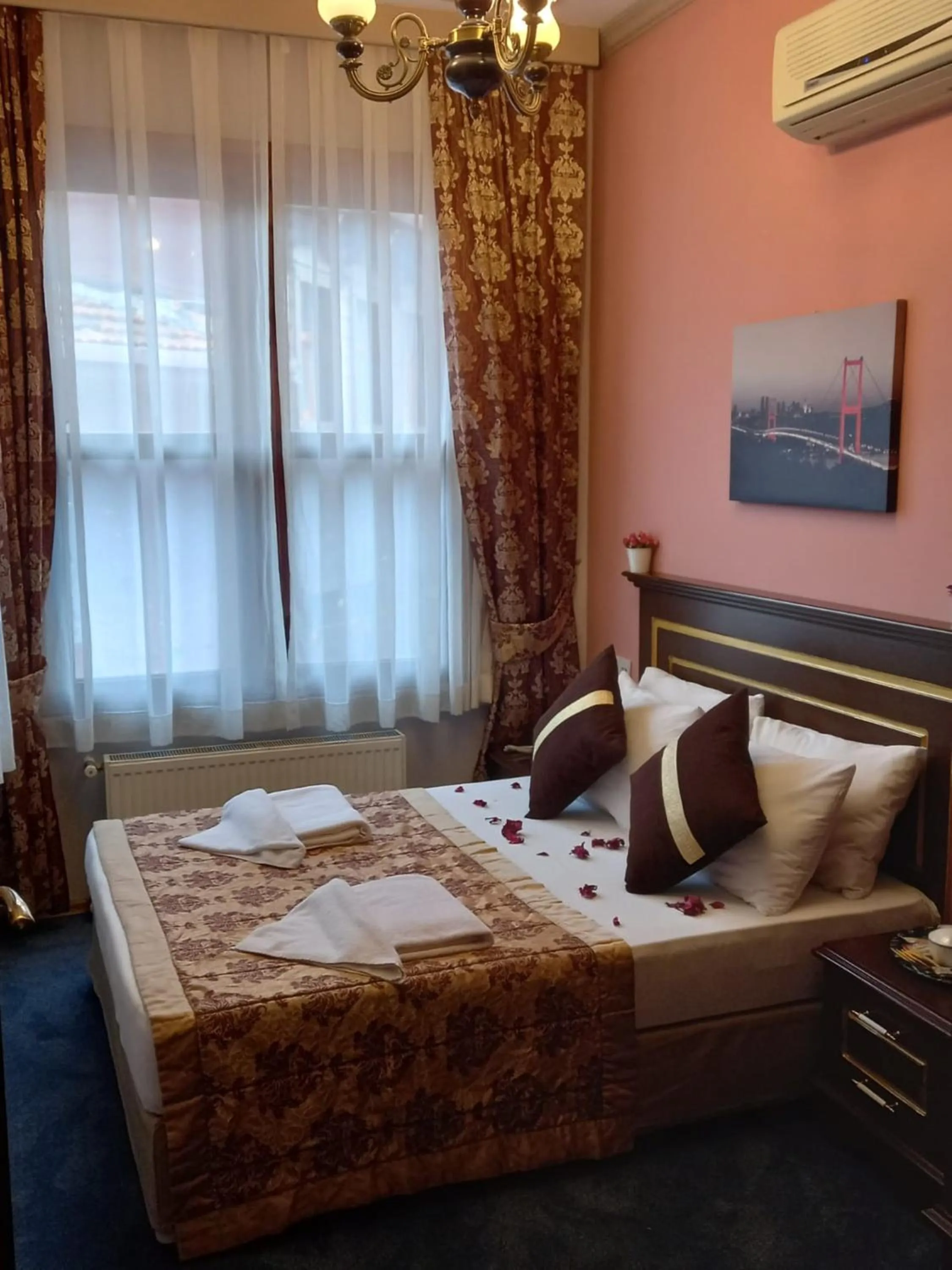 Bedroom, Bed in Emirhan Hotel, Sultanahmet