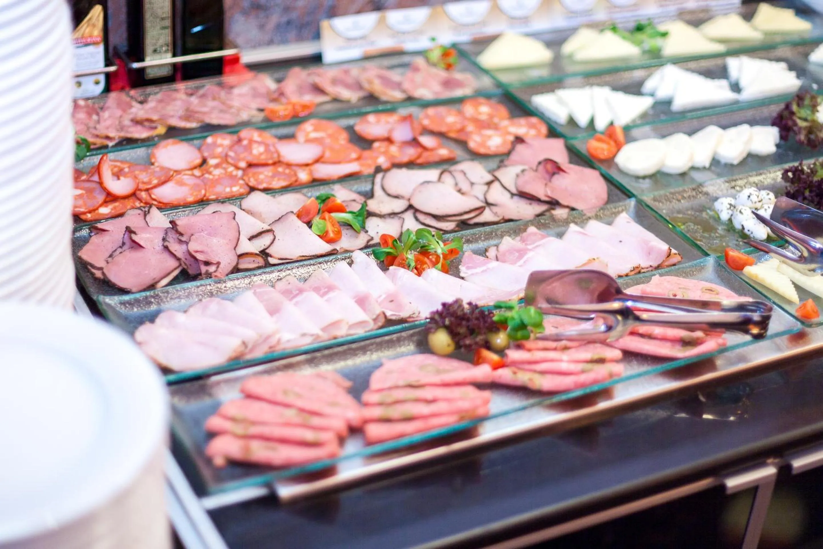 Food in Continental Forum Sibiu