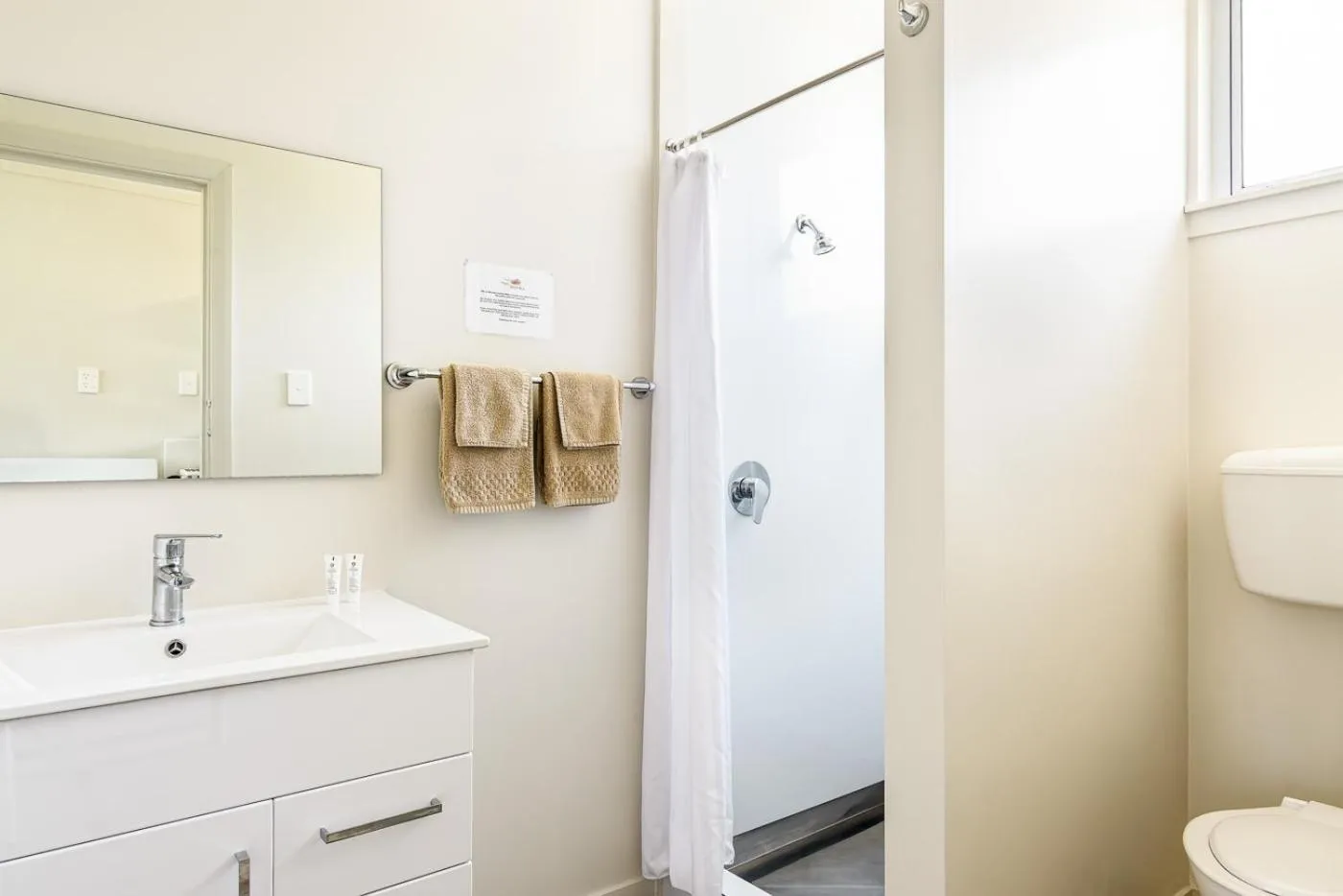 Bathroom in Motueka Garden Motel