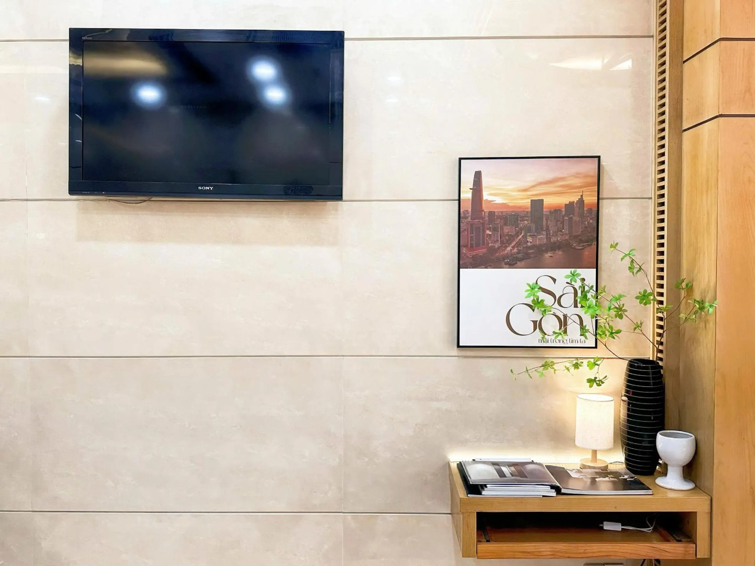 TV and multimedia in Vuong Tai Hotel