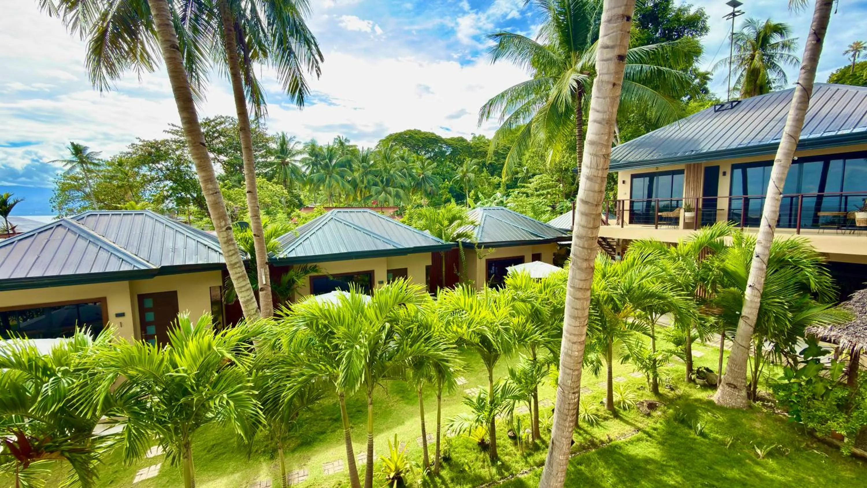 Southseas Beach Resort and Dive Center