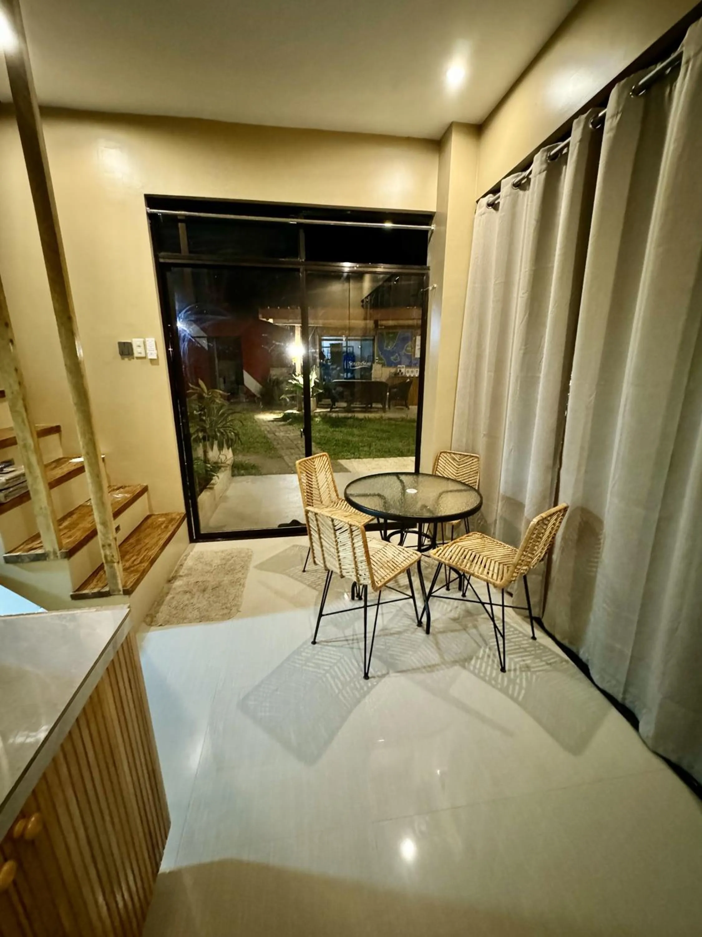 Southseas Beach Resort and Dive Center