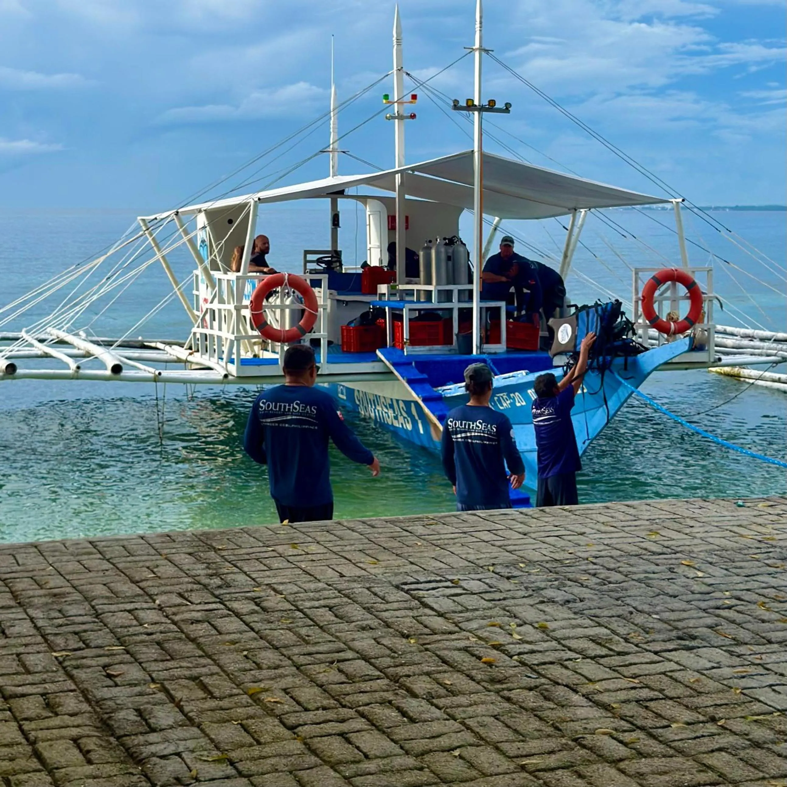 Southseas Beach Resort and Dive Center