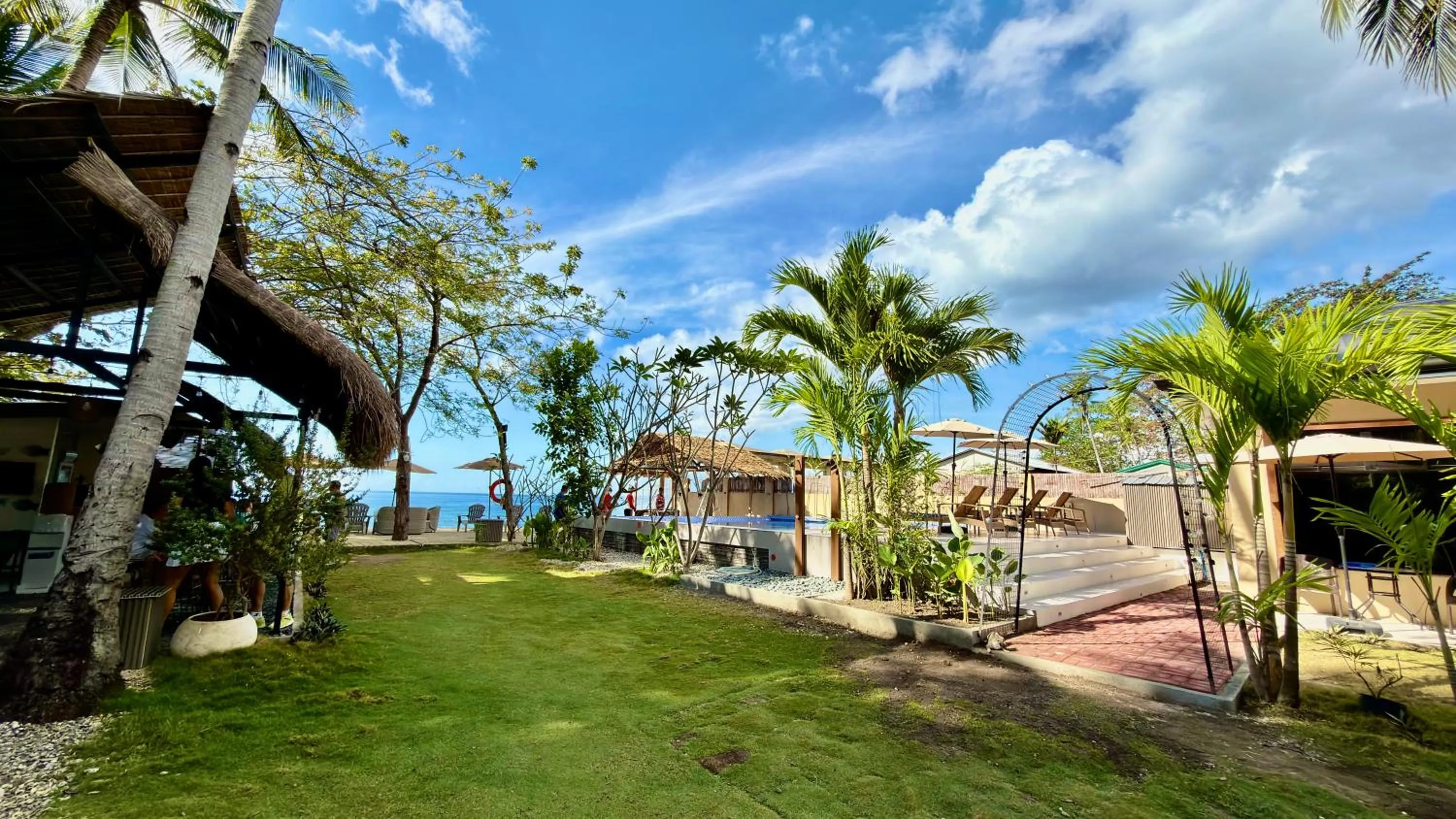 Southseas Beach Resort and Dive Center