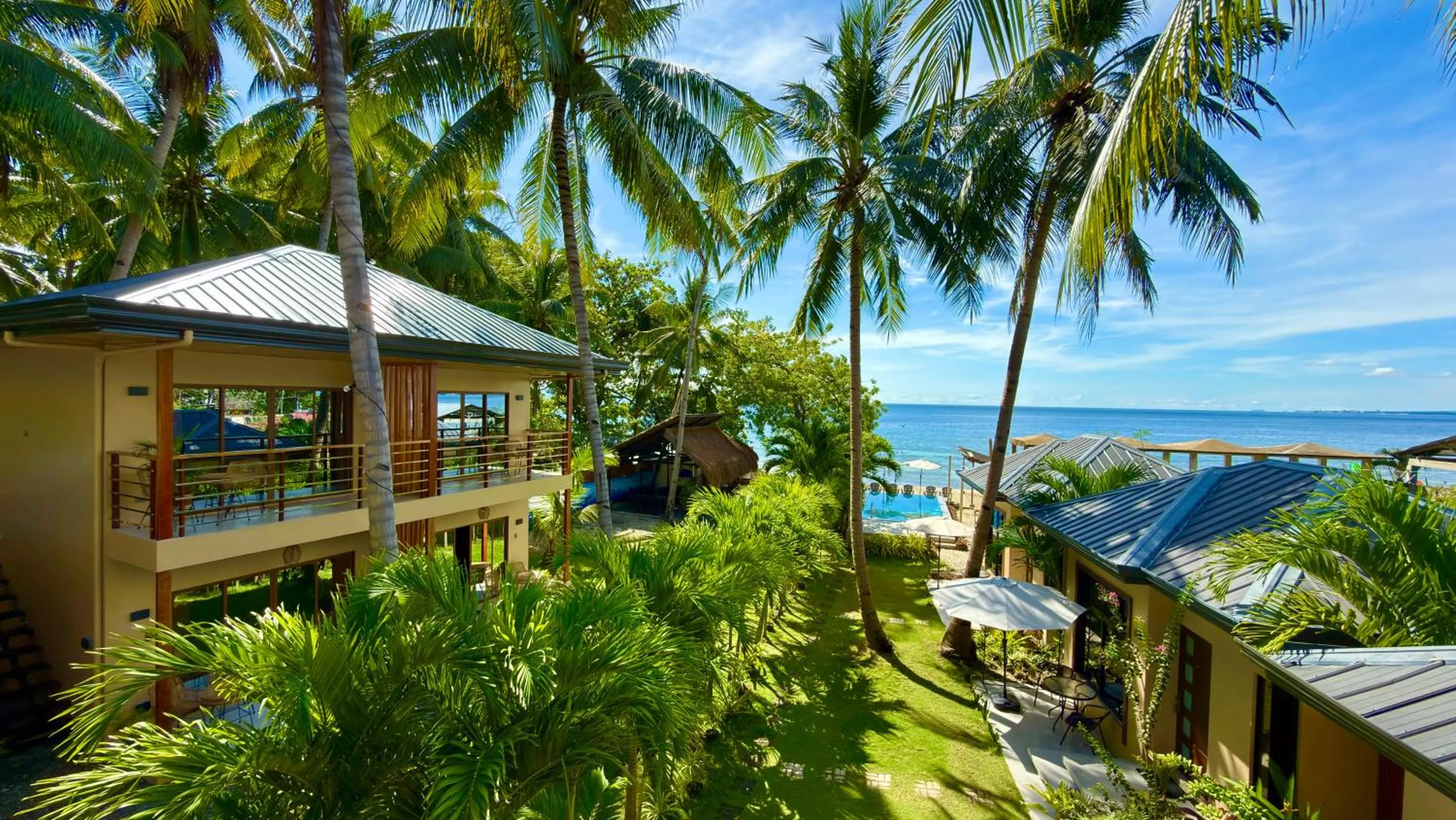 Southseas Beach Resort and Dive Center