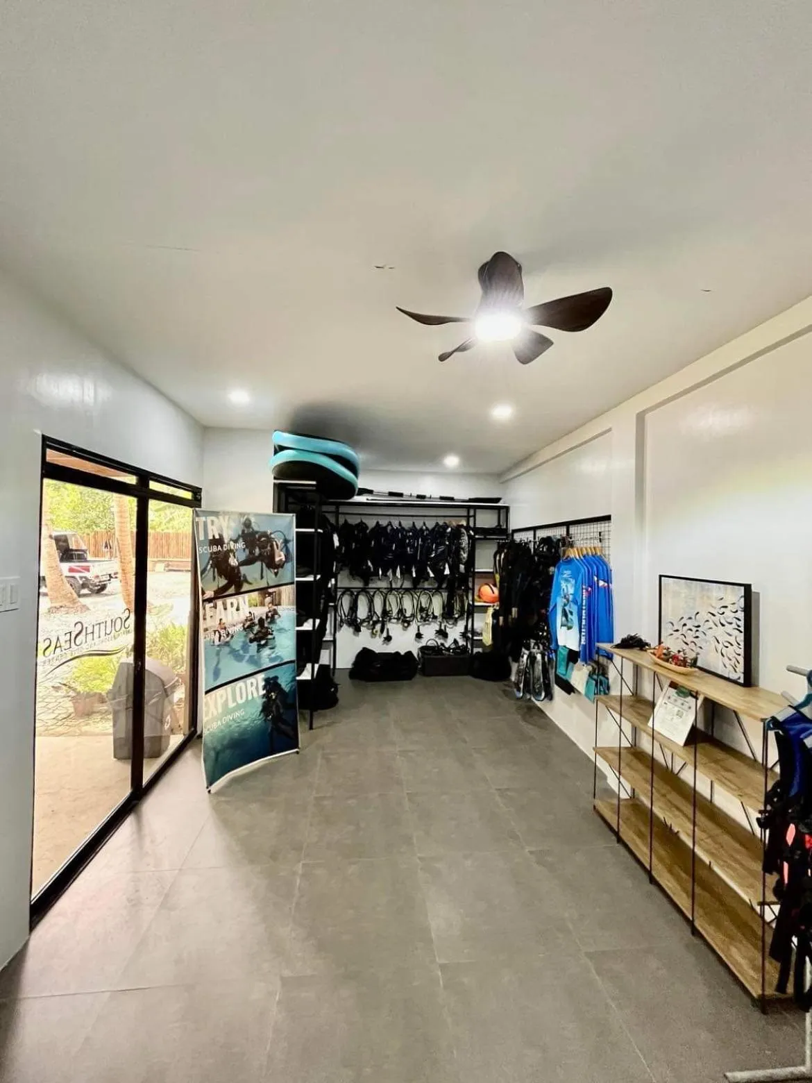 Southseas Beach Resort and Dive Center