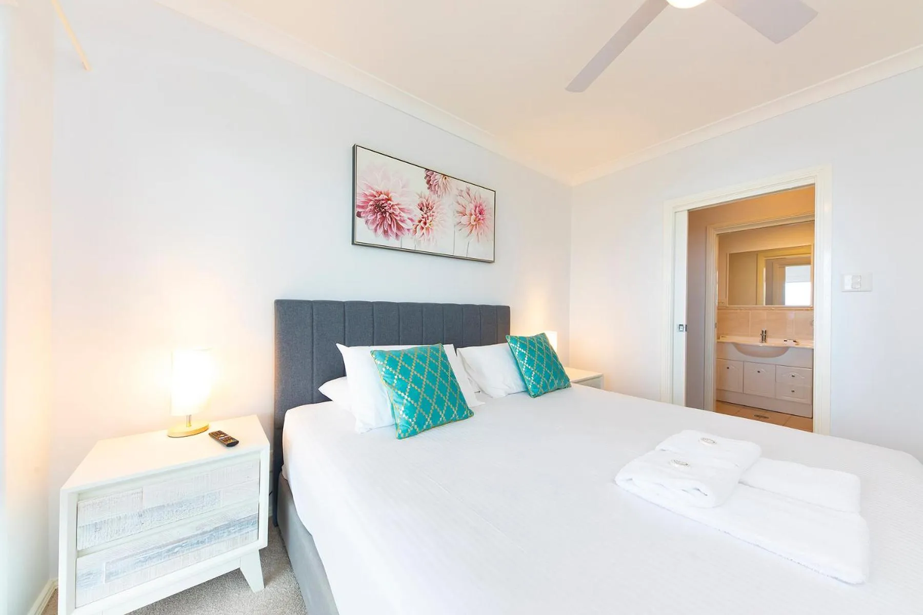 Bed in Meridian Beachside Apartments