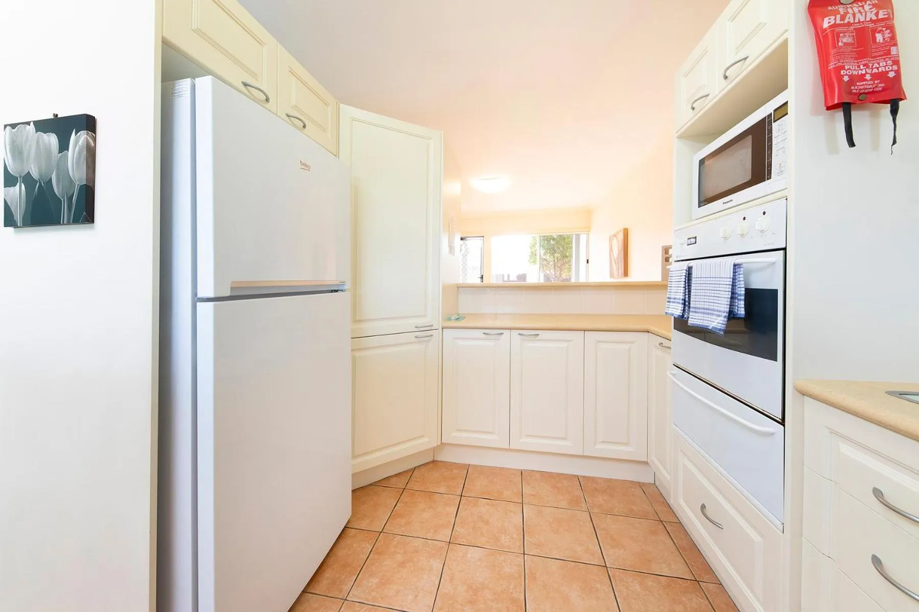 Kitchen or kitchenette in Meridian Beachside Apartments