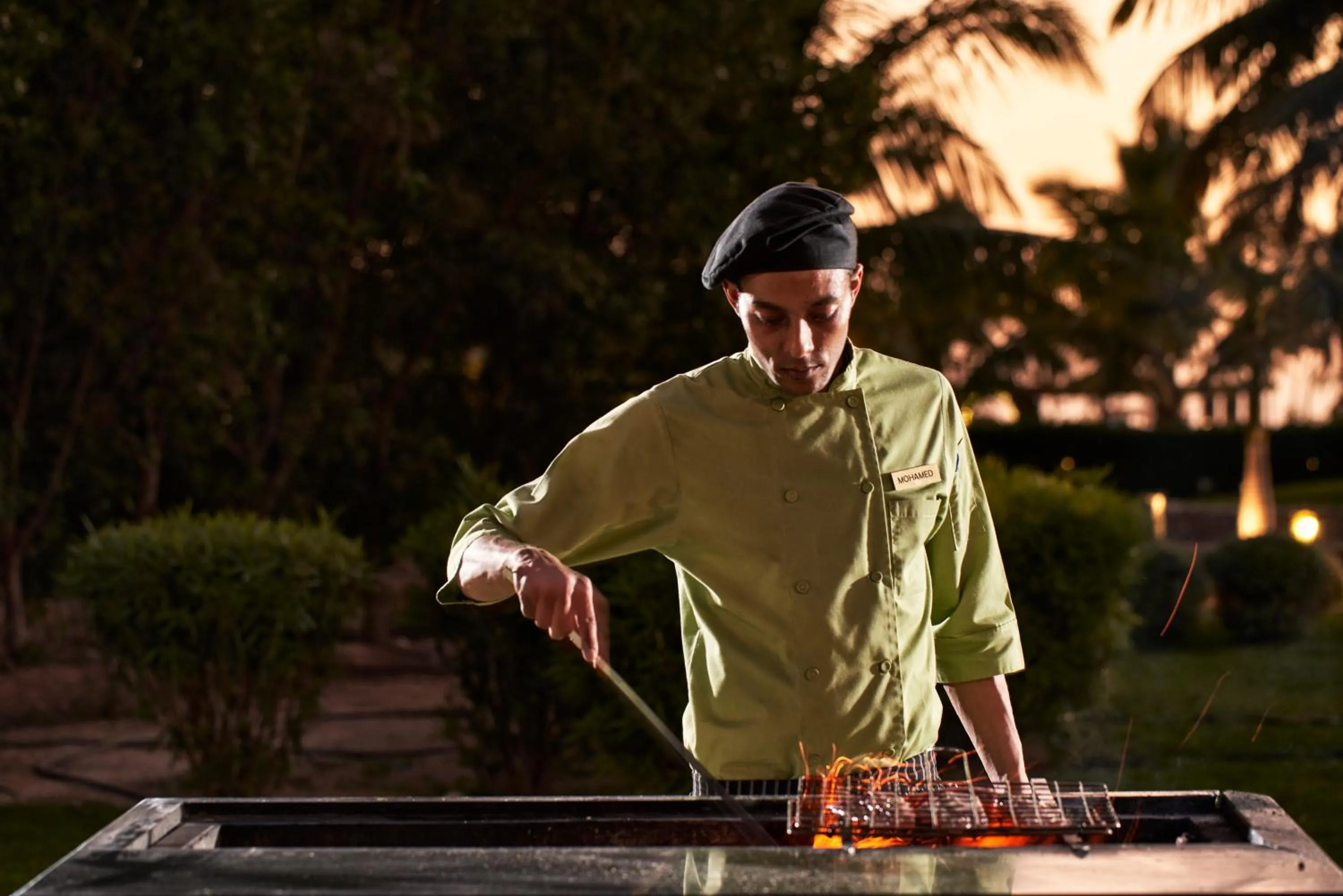 Restaurant/places to eat in Juweira Boutique Hotel Adult only