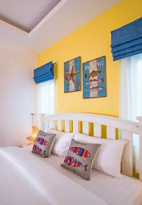 Bed in Aonang Sweet Blue Sea Bed in Aonang Sweet Blue Sea