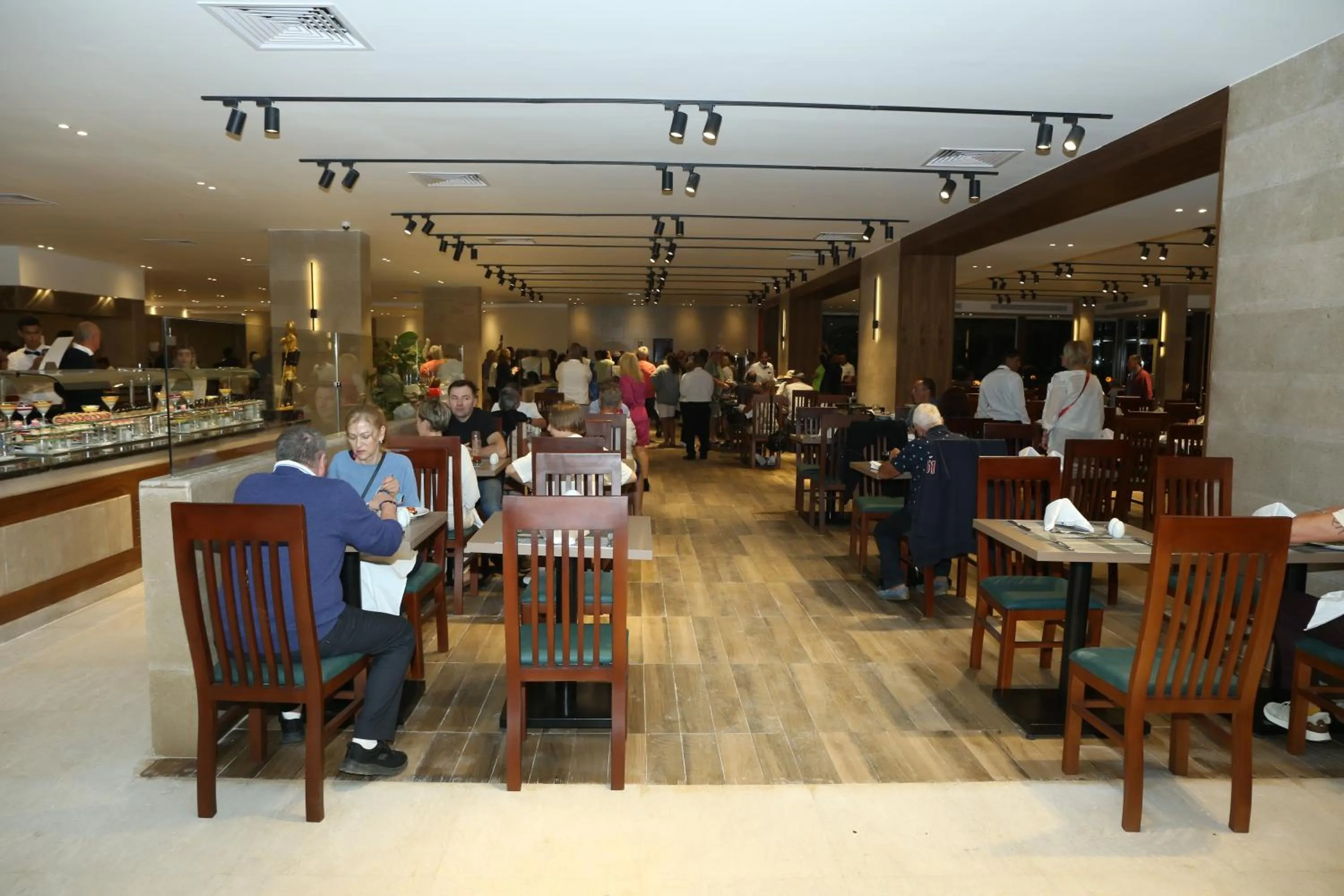 Restaurant/places to eat in Blend Elphistone Resort Marsa Alam