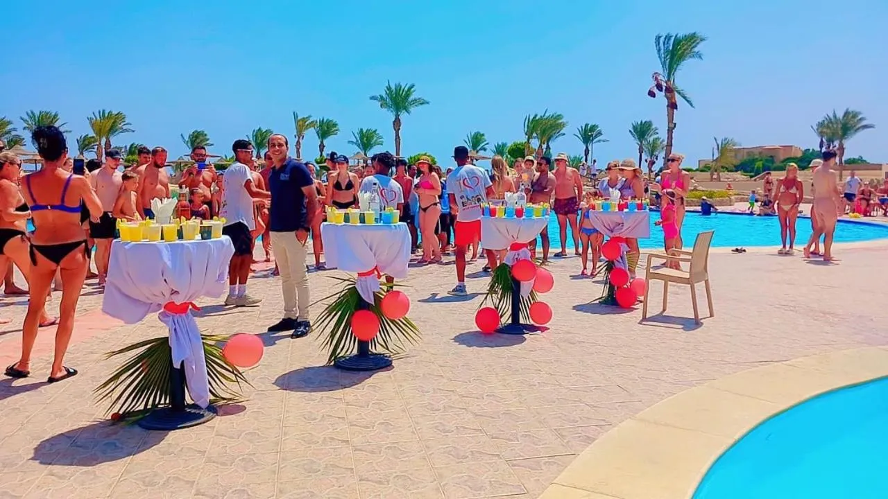 Swimming pool in Blend Elphistone Resort Marsa Alam