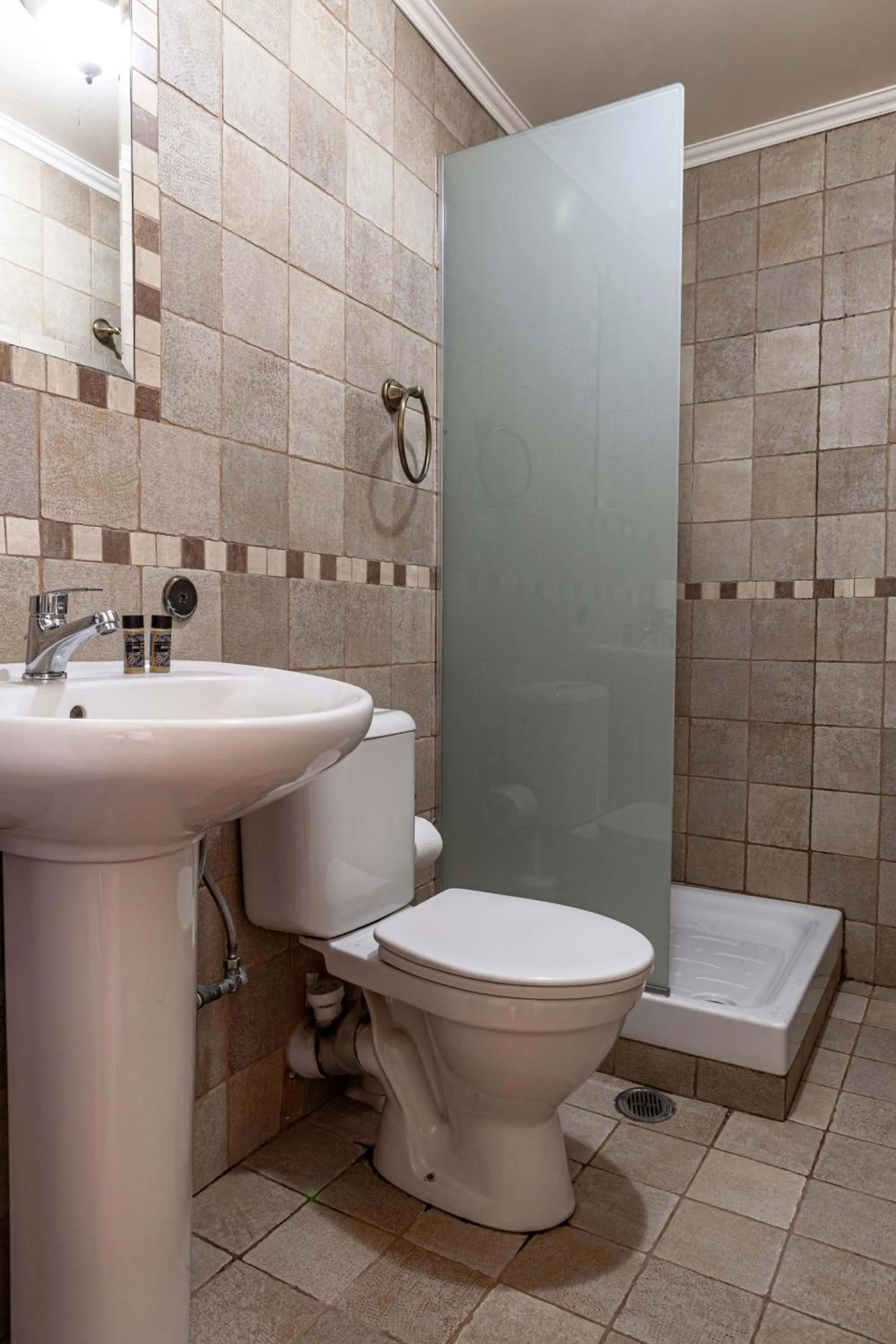 Bathroom in Althaia Pension