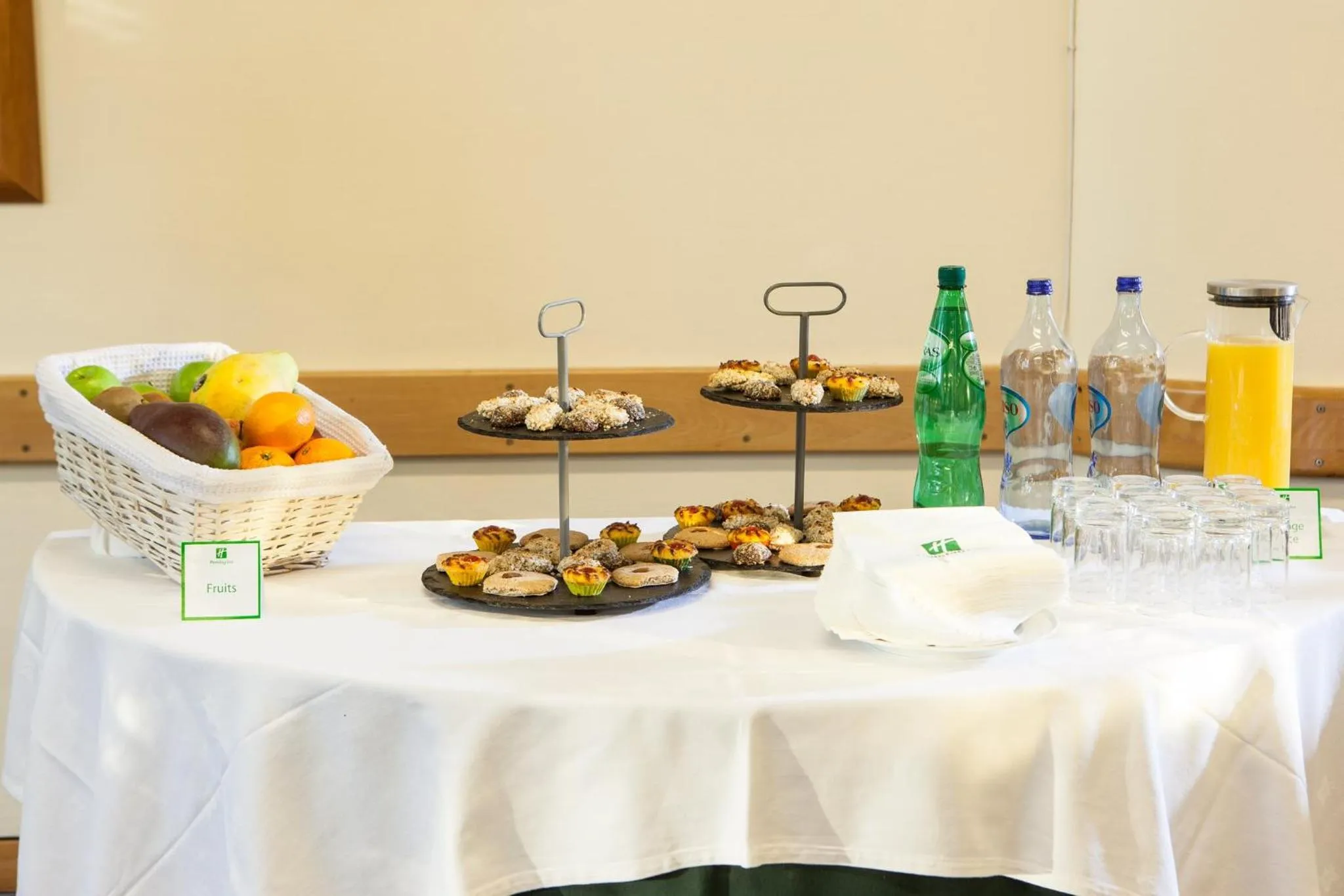 Meeting/conference room in Holiday Inn Lisbon-Continental by IHG