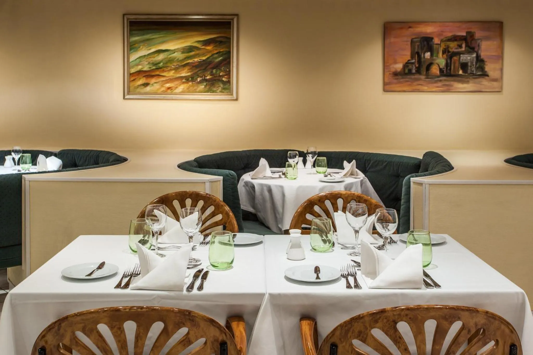 Restaurant/places to eat in Holiday Inn Lisbon-Continental by IHG
