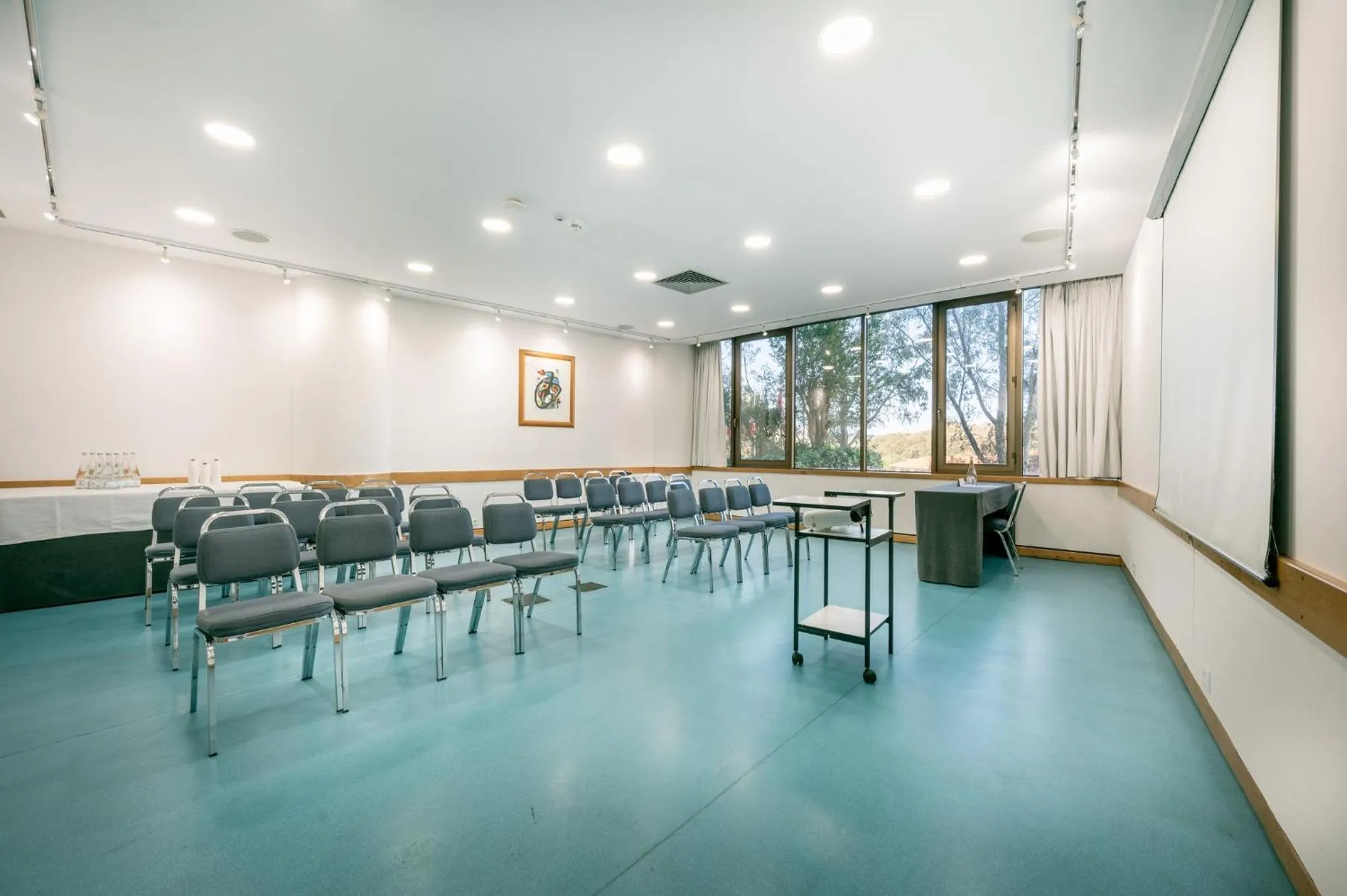 Meeting/conference room in Holiday Inn Lisbon-Continental by IHG