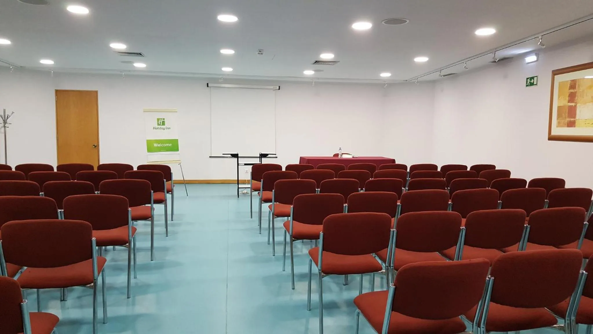 Meeting/conference room in Holiday Inn Lisbon-Continental by IHG