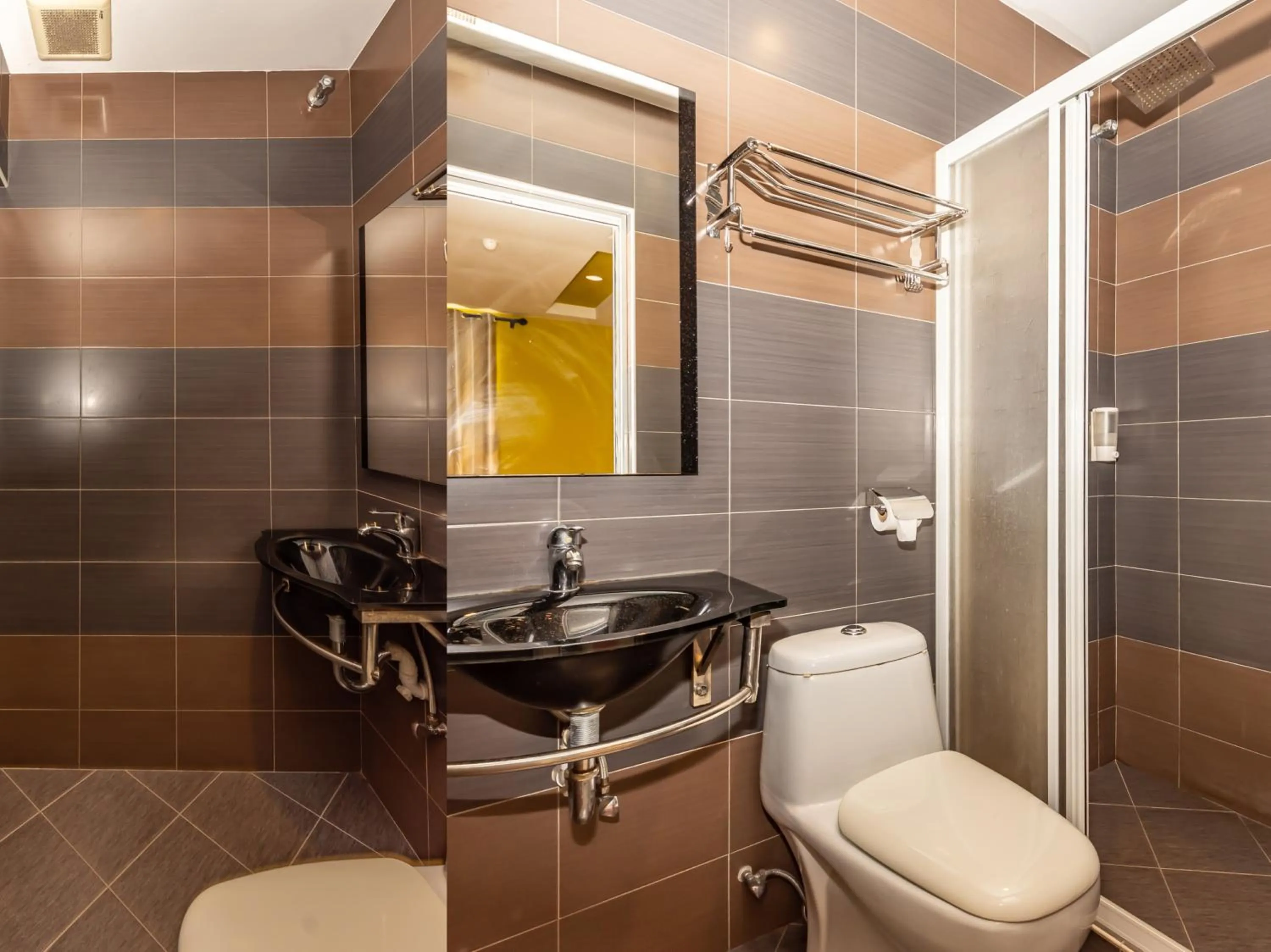 Bathroom in Sunshine Inn