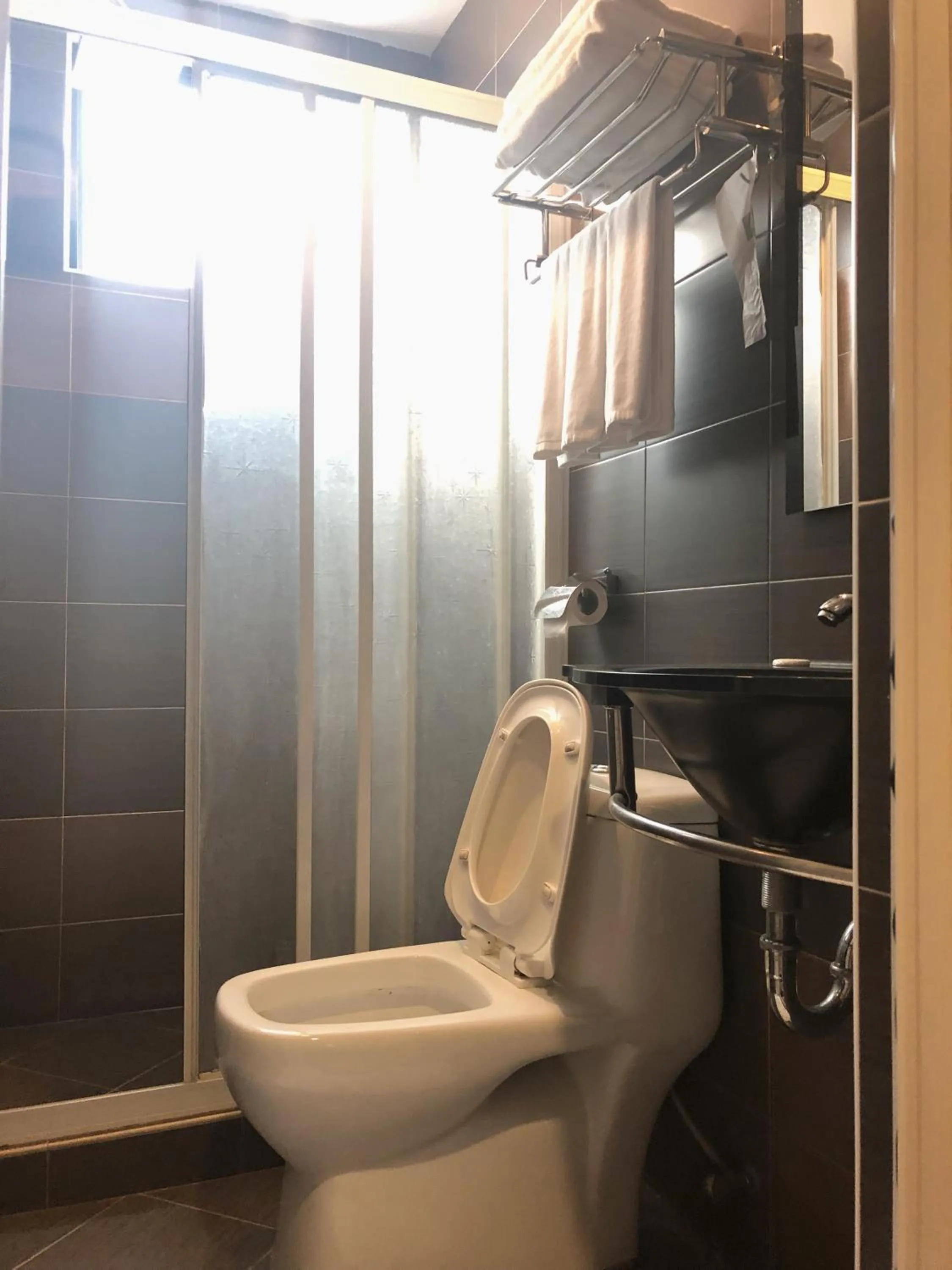 Shower in Sunshine Inn