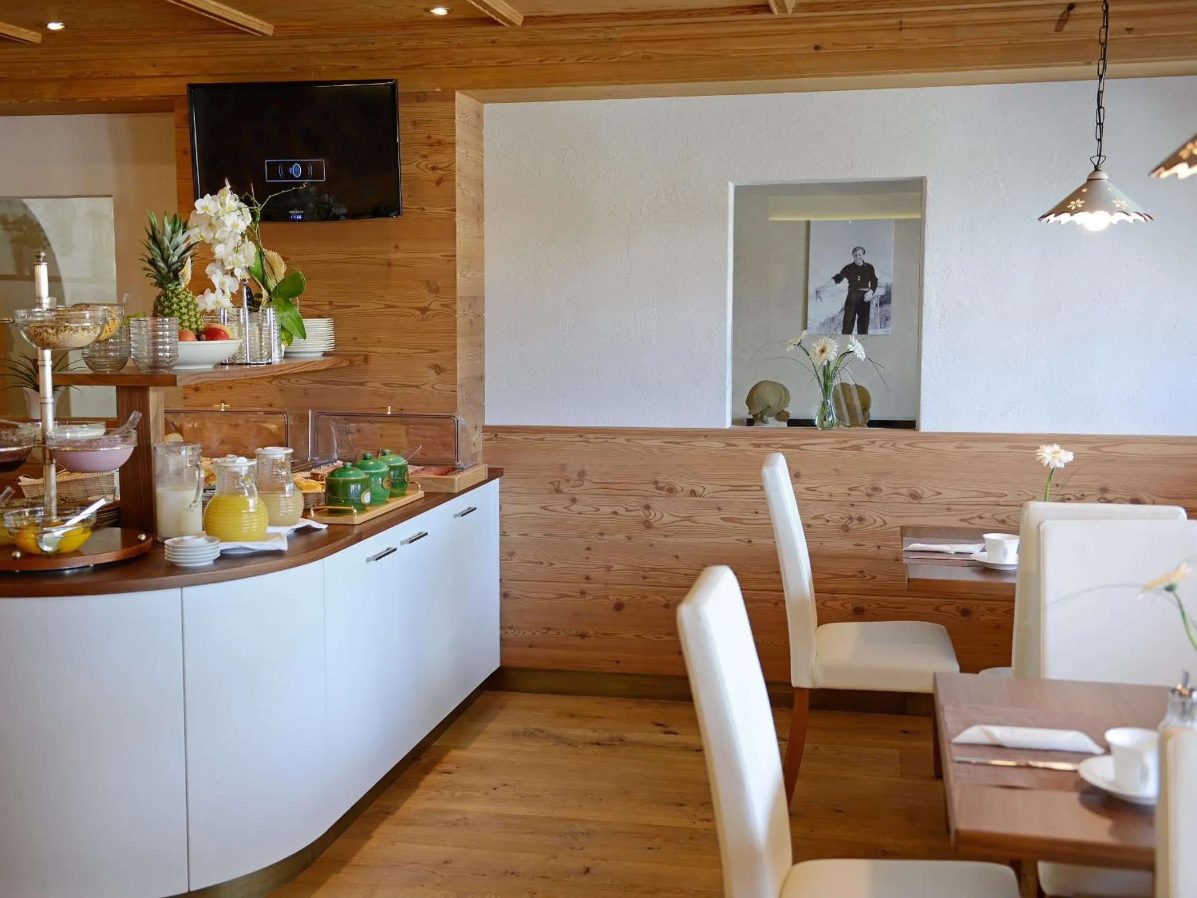 Buffet breakfast in Residence Rautal B&B ***S