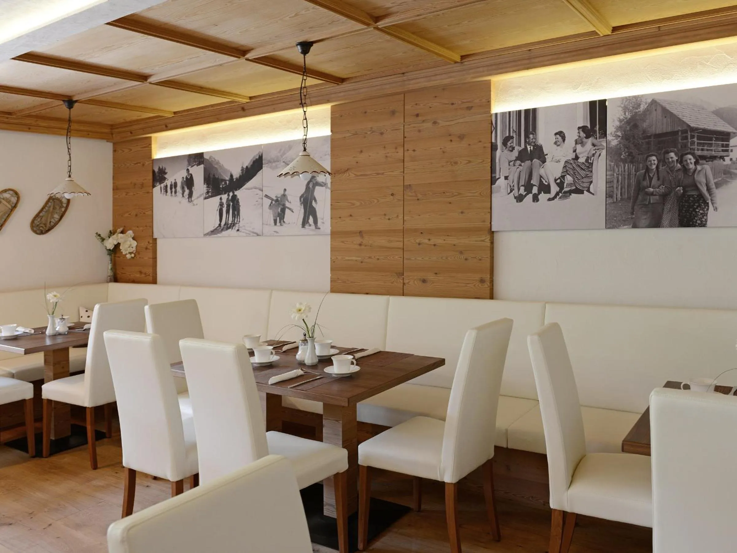 Buffet breakfast in Residence Rautal B&B ***S