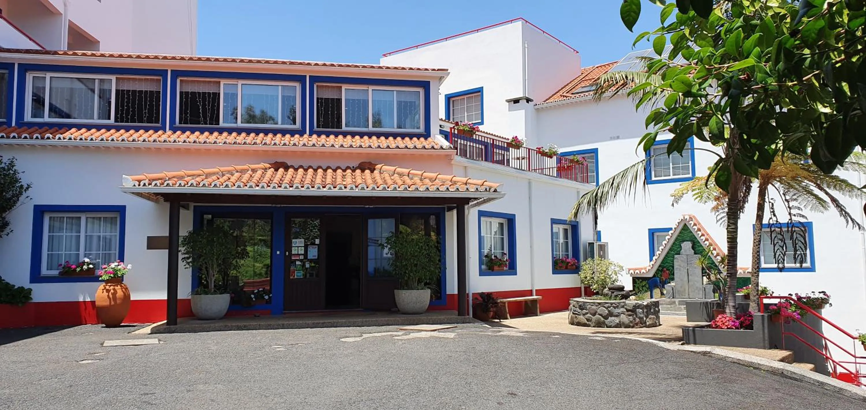 Property building in Hotel O Colmo